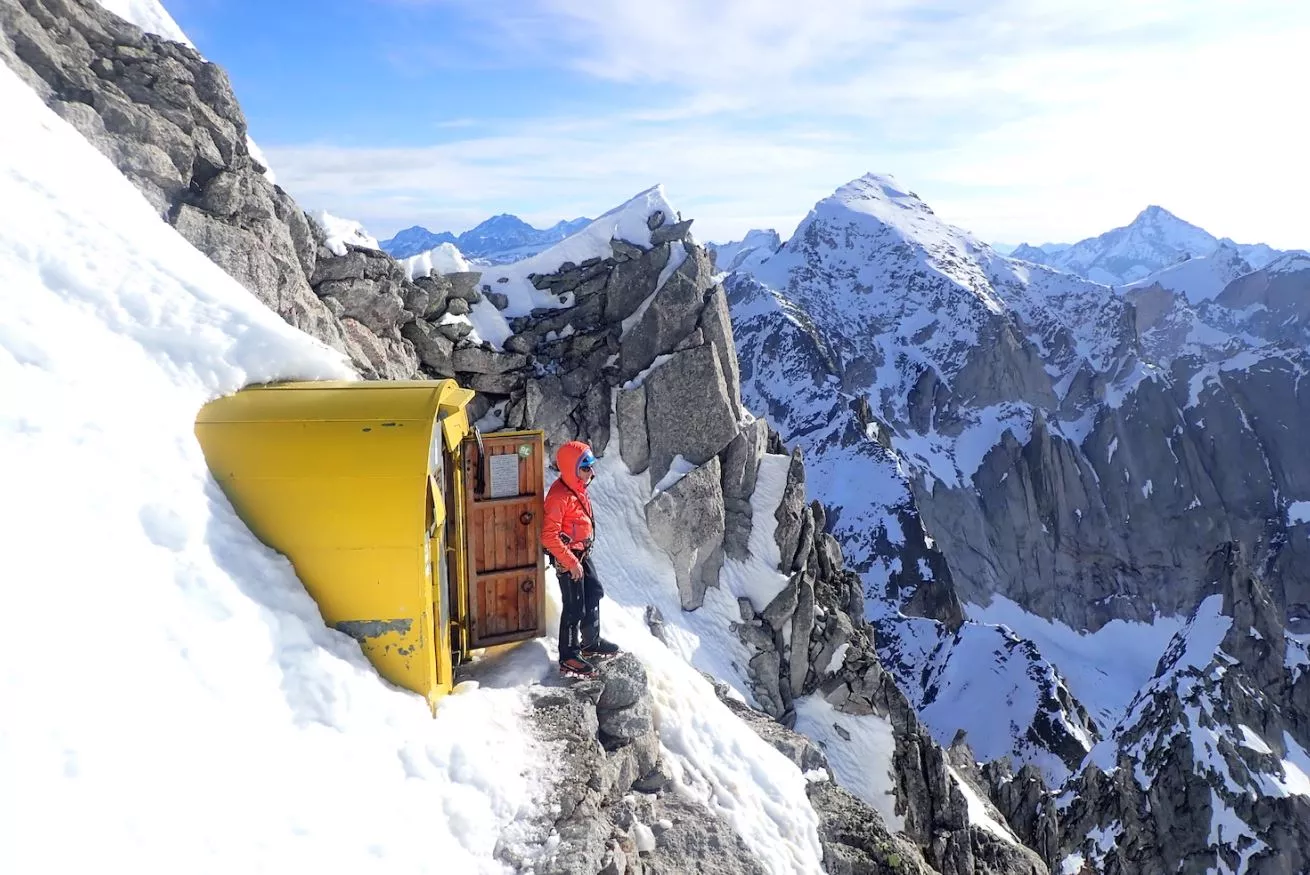 Vivac en la cima, "como sardinas en lata"