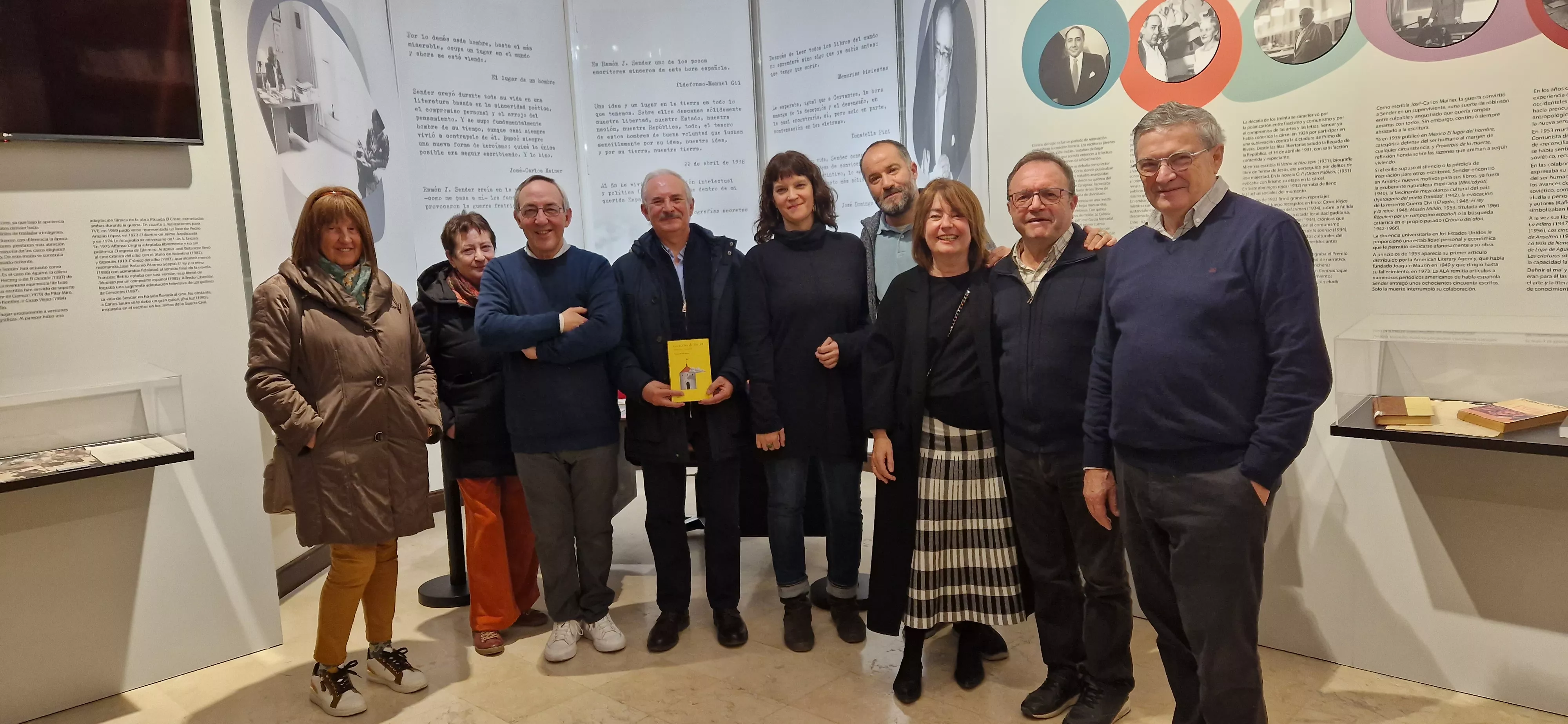 Imagen tomada al finalizar el acto, en el Centro de Estudios Ramón J. Sender del IEA. Foto Myriam Martínez