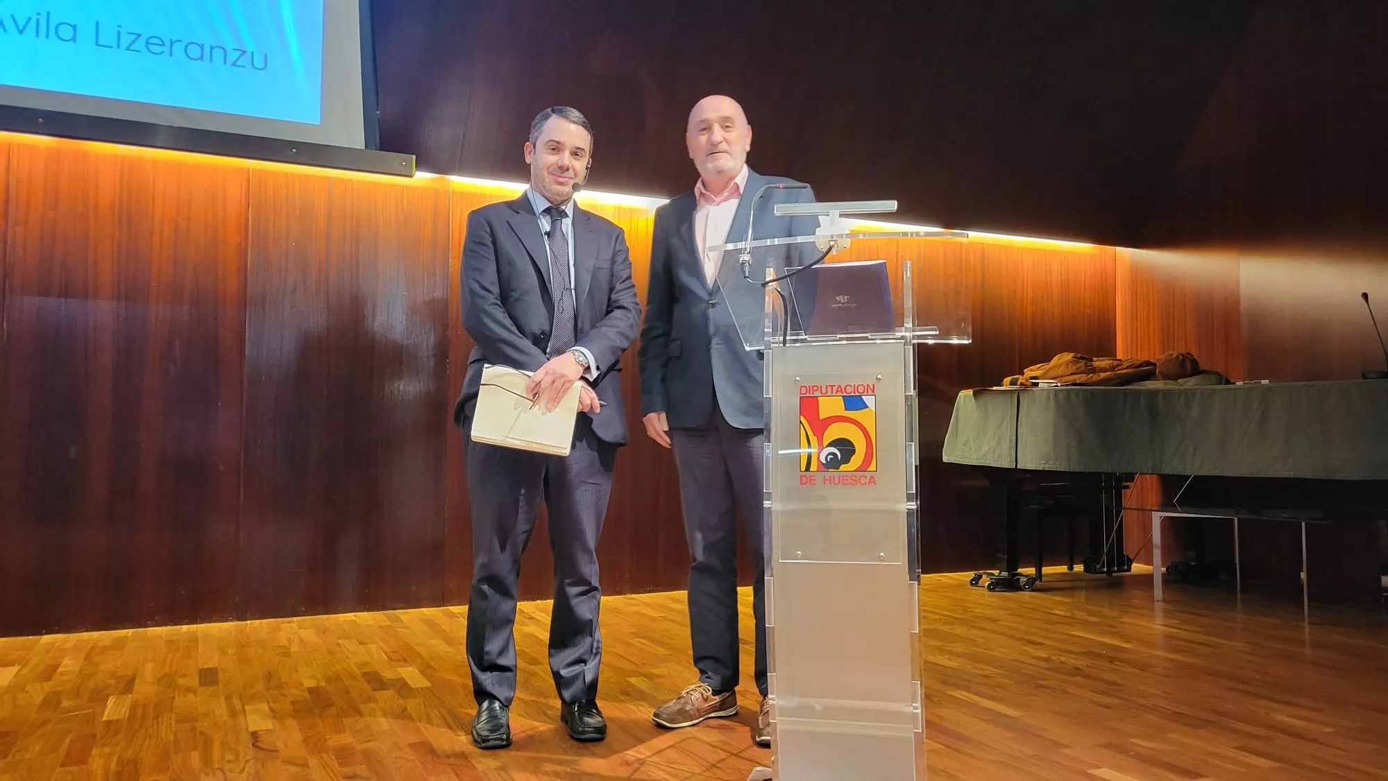 Conferencia de Gonzalo Ávila sobre la situación del Huesca