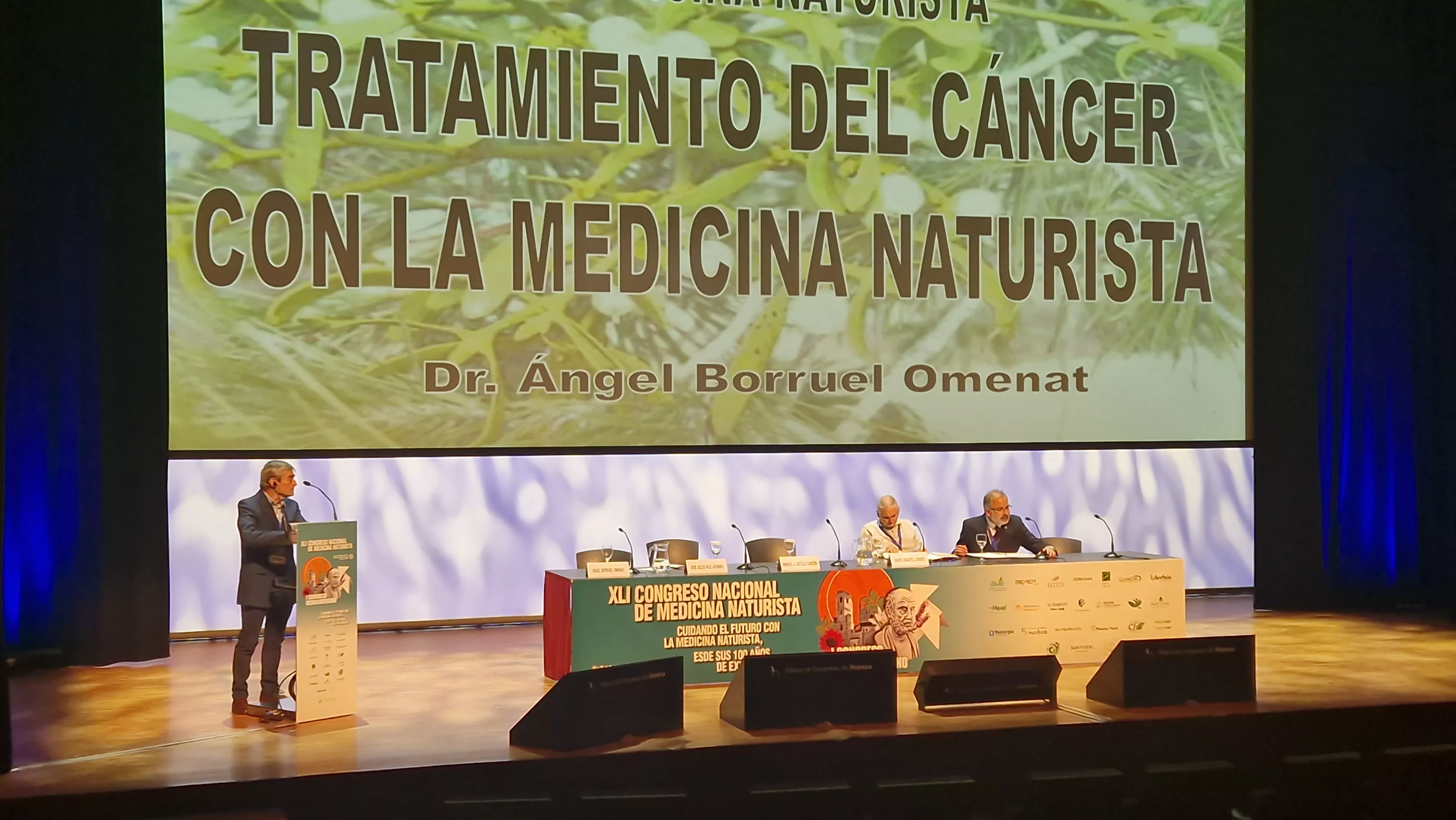 Congreso de Medicina Naturalista en Huesca. Foto Myriam Martínez 