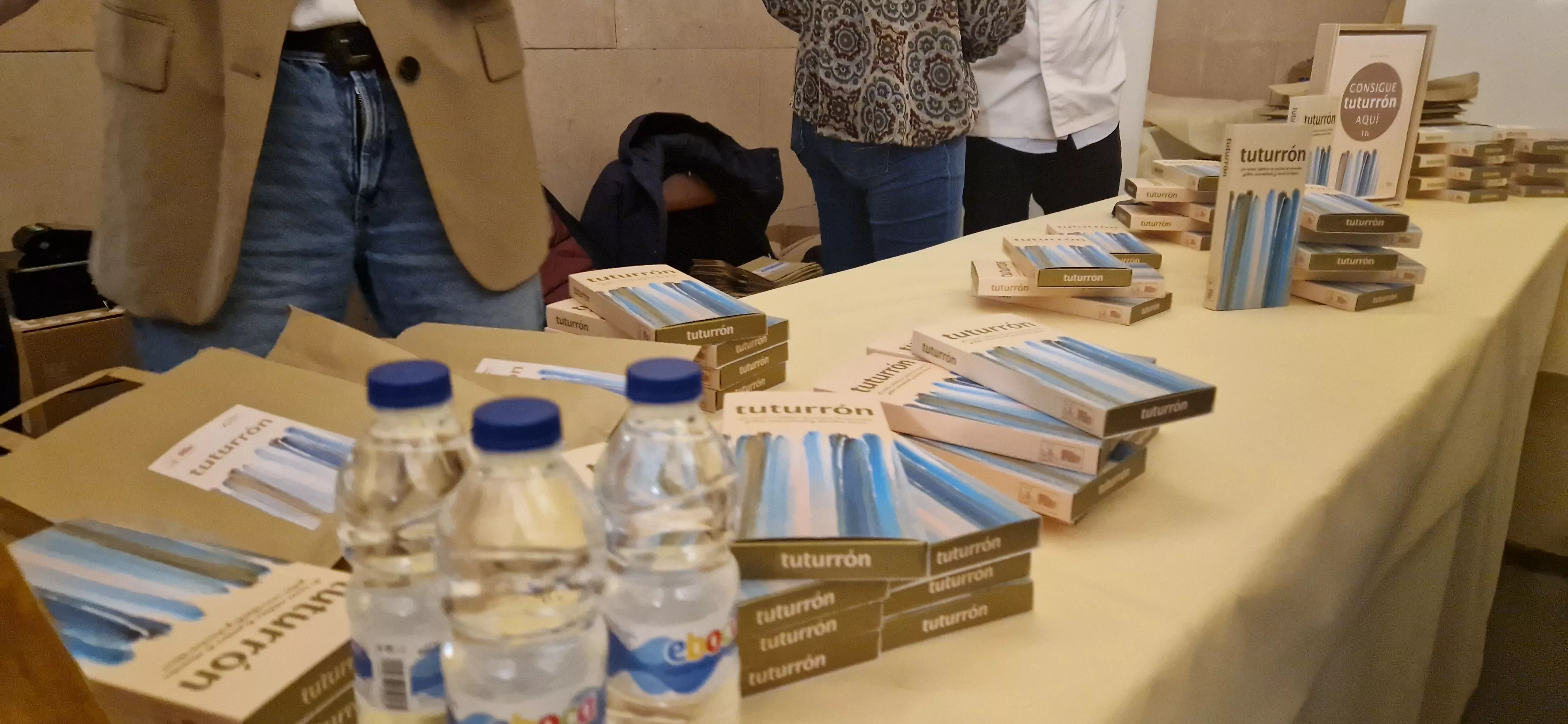 Presentación del primer turrón solidario del Gremio de Pasteleros de Huesca. Foto Myriam Martínez