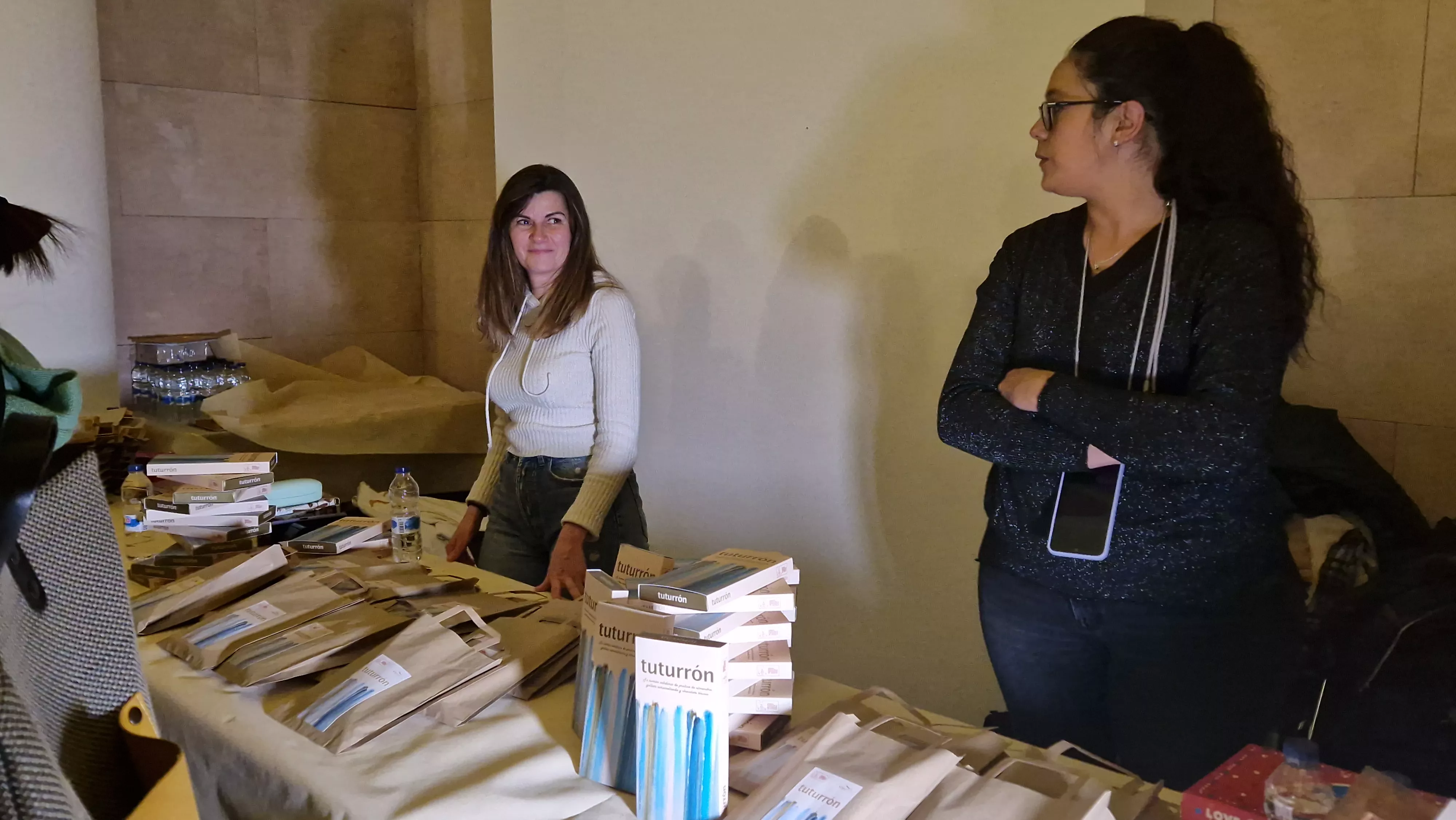 Presentación del primer turrón solidario del Gremio de Pasteleros de Huesca. Foto Myriam Martínez