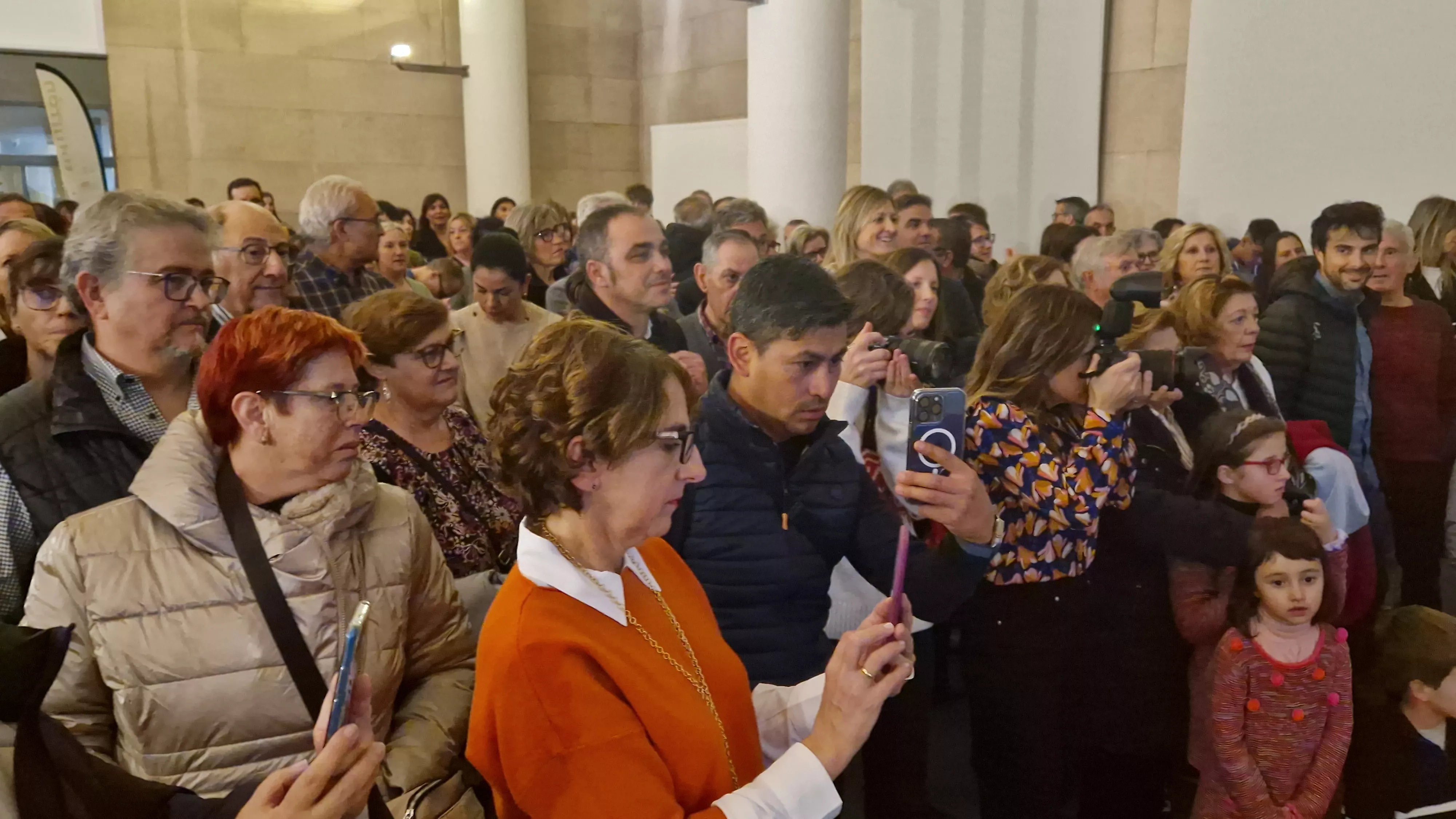 Presentación del primer turrón solidario del Gremio de Pasteleros de Huesca. Foto Myriam Martínez