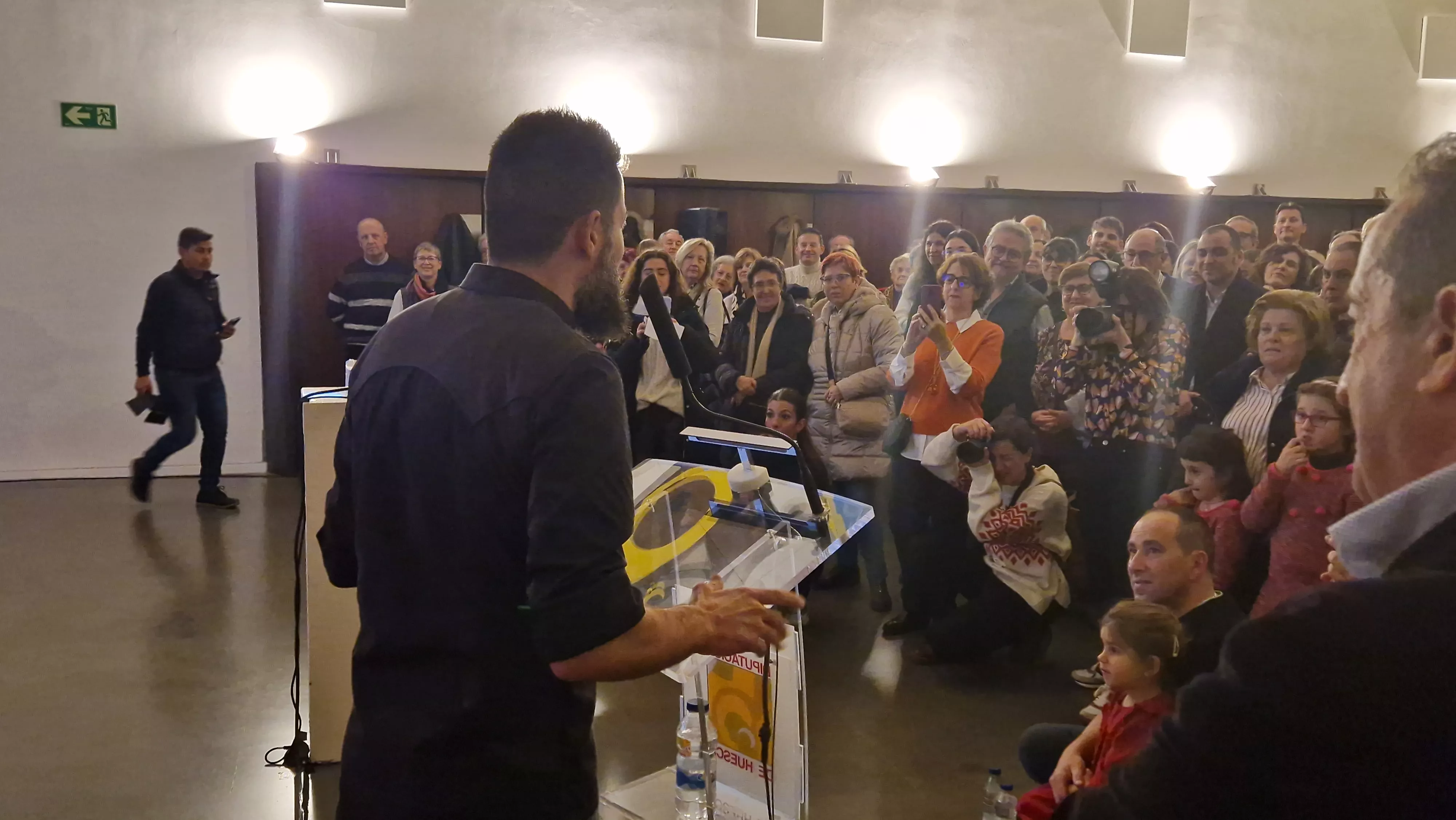Presentación del primer turrón solidario del Gremio de Pasteleros de Huesca. Foto Myriam Martínez