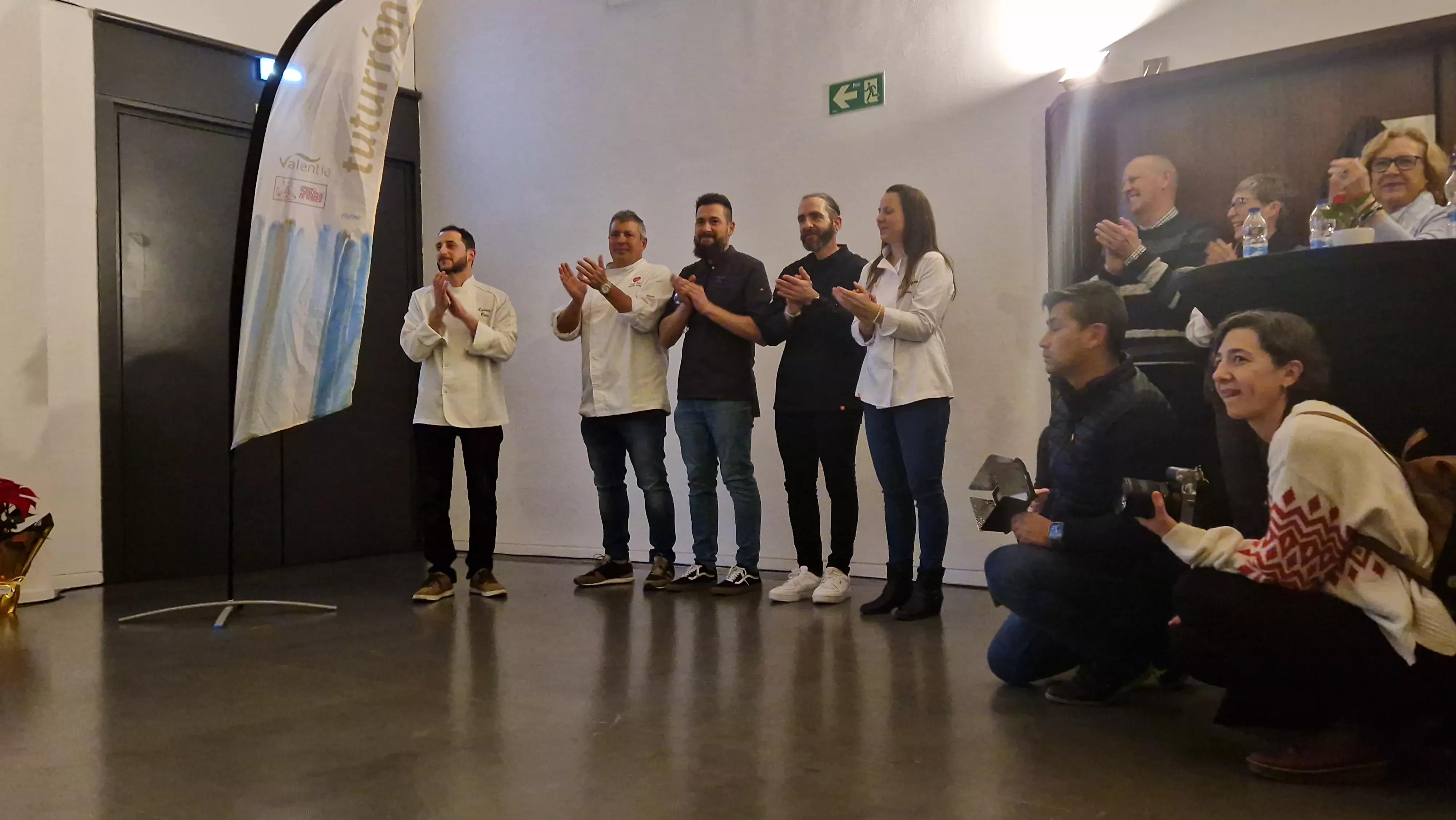 Presentación del primer turrón solidario del Gremio de Pasteleros de Huesca. Foto Myriam Martínez