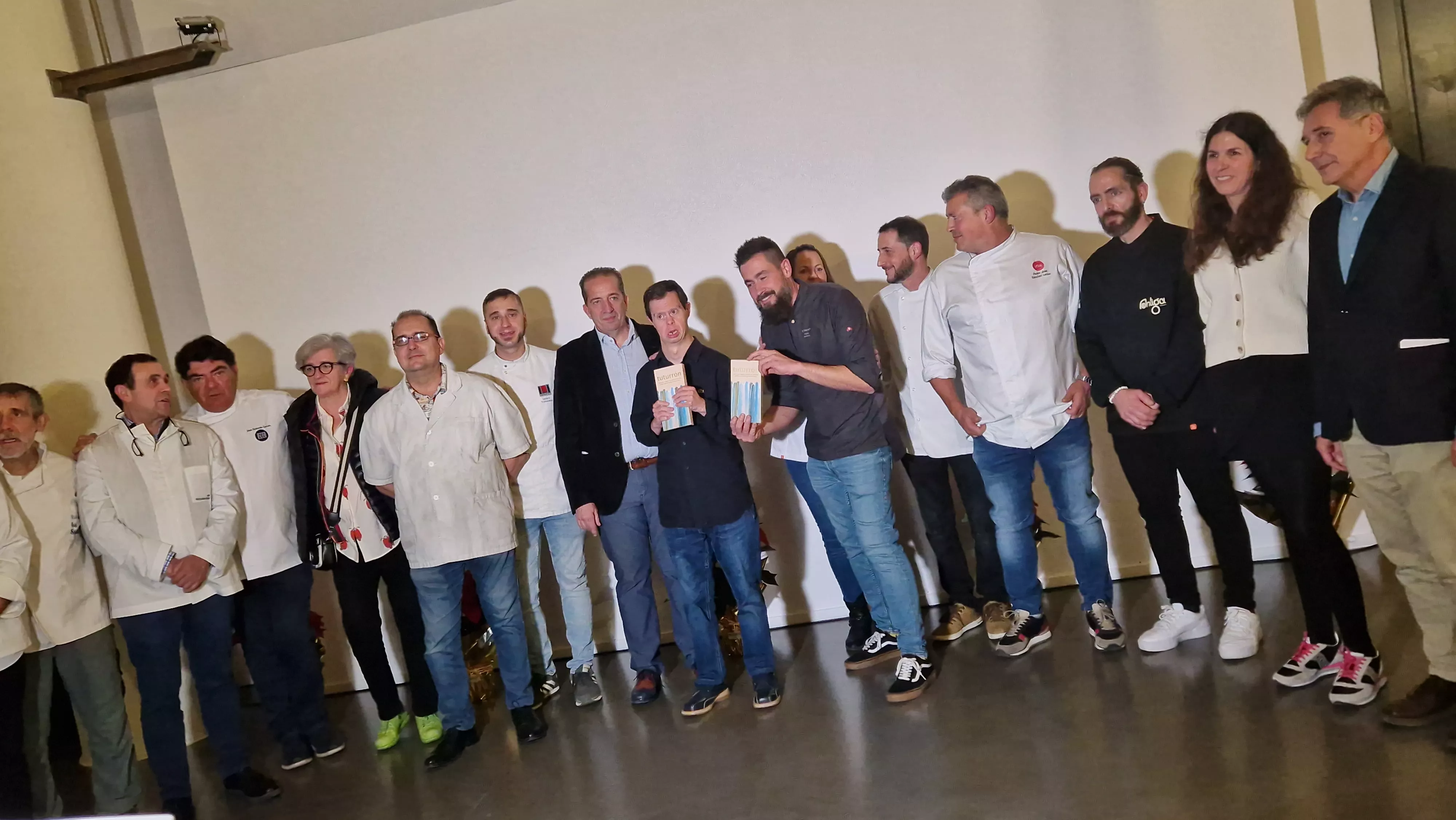 Presentación del primer turrón solidario del Gremio de Pasteleros de Huesca. Foto Myriam Martínez