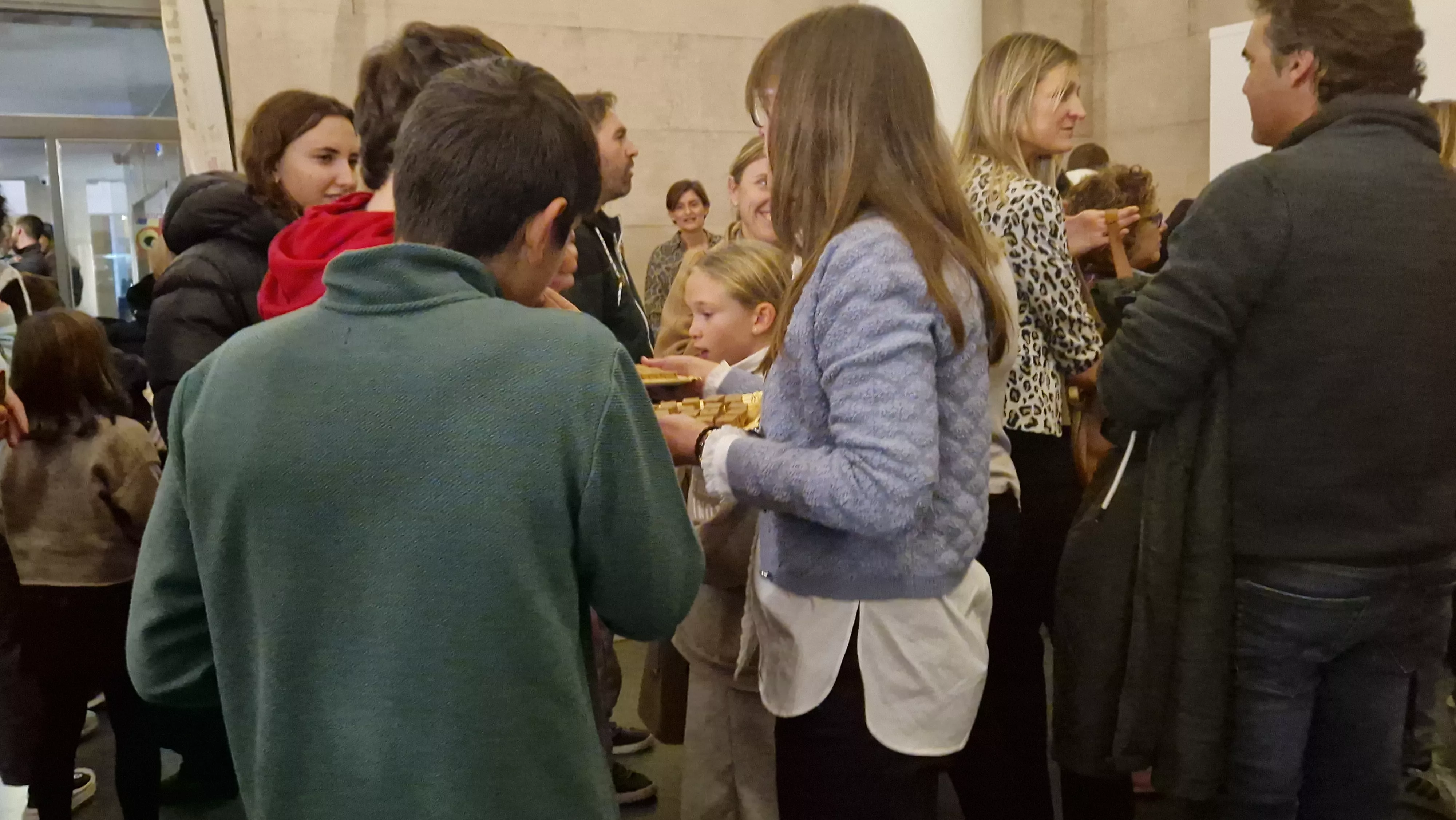 Presentación del primer turrón solidario del Gremio de Pasteleros de Huesca. Foto Myriam Martínez