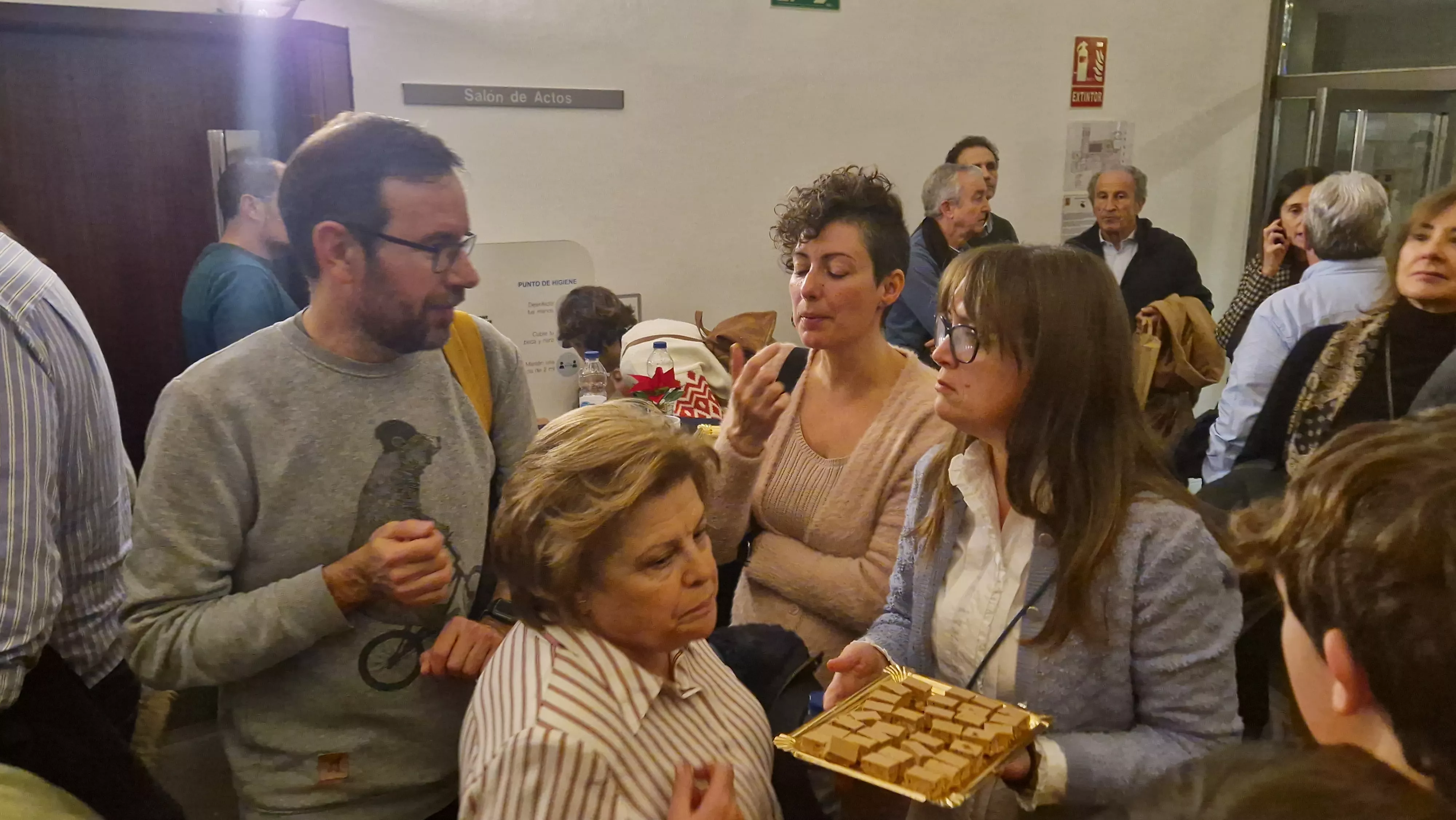 Presentación del primer turrón solidario del Gremio de Pasteleros de Huesca. Foto Myriam Martínez