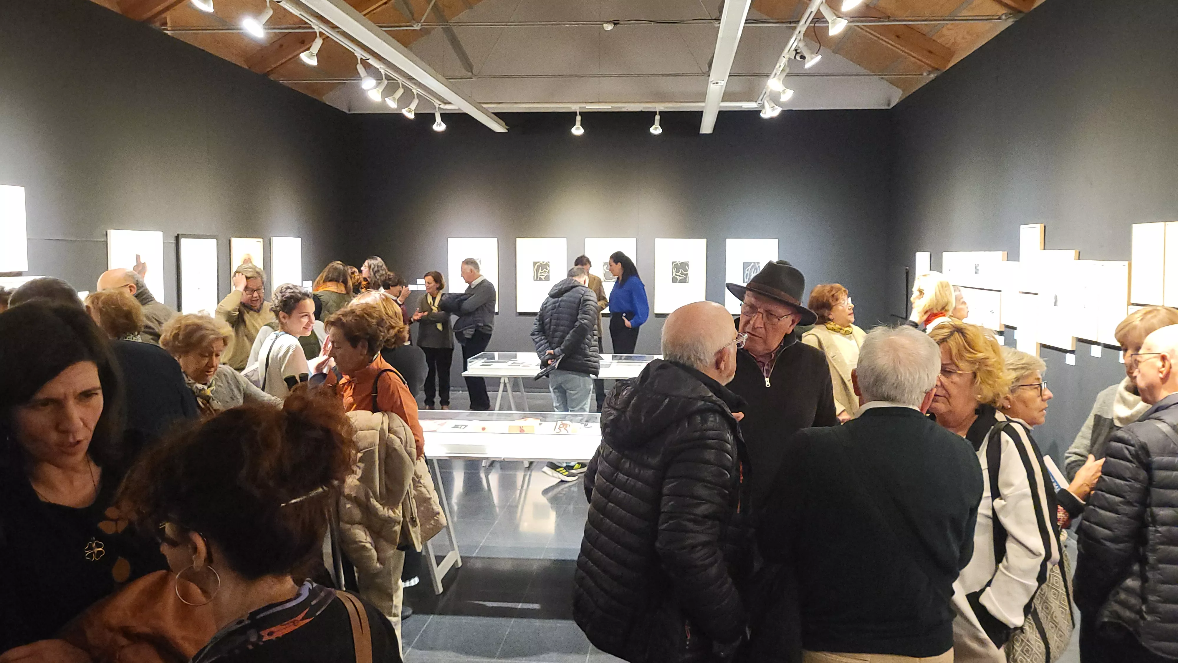  Inauguración en Huesca de la exposición "Katia Acín, gran mujer". Foto Mercedes Manterola