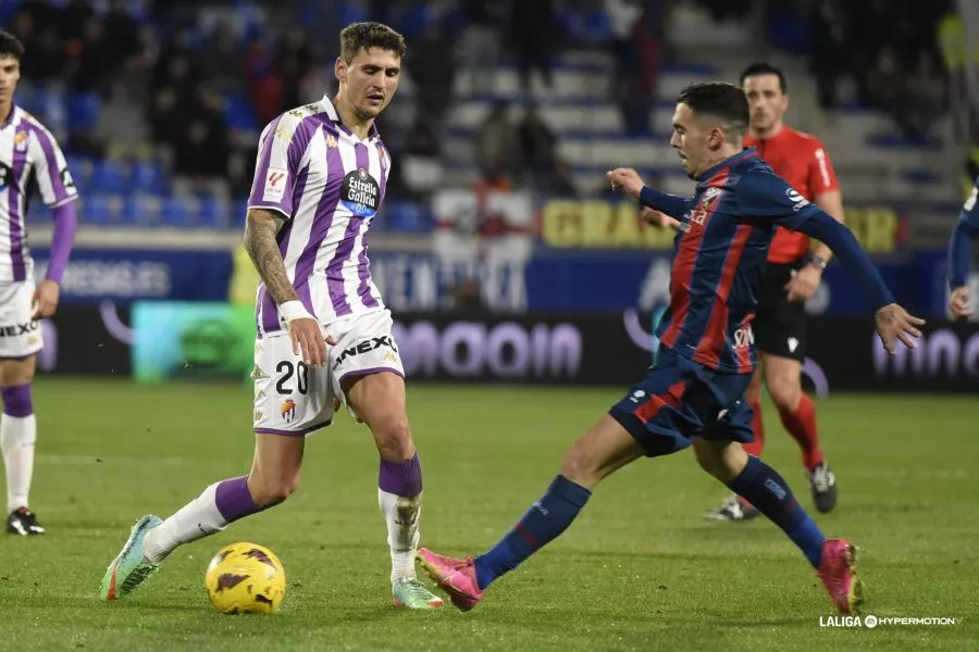 Joaquín Muñoz, muy intenso ante el Valladolid. Los jugadores han dado  la cara aunque haya salido cruz