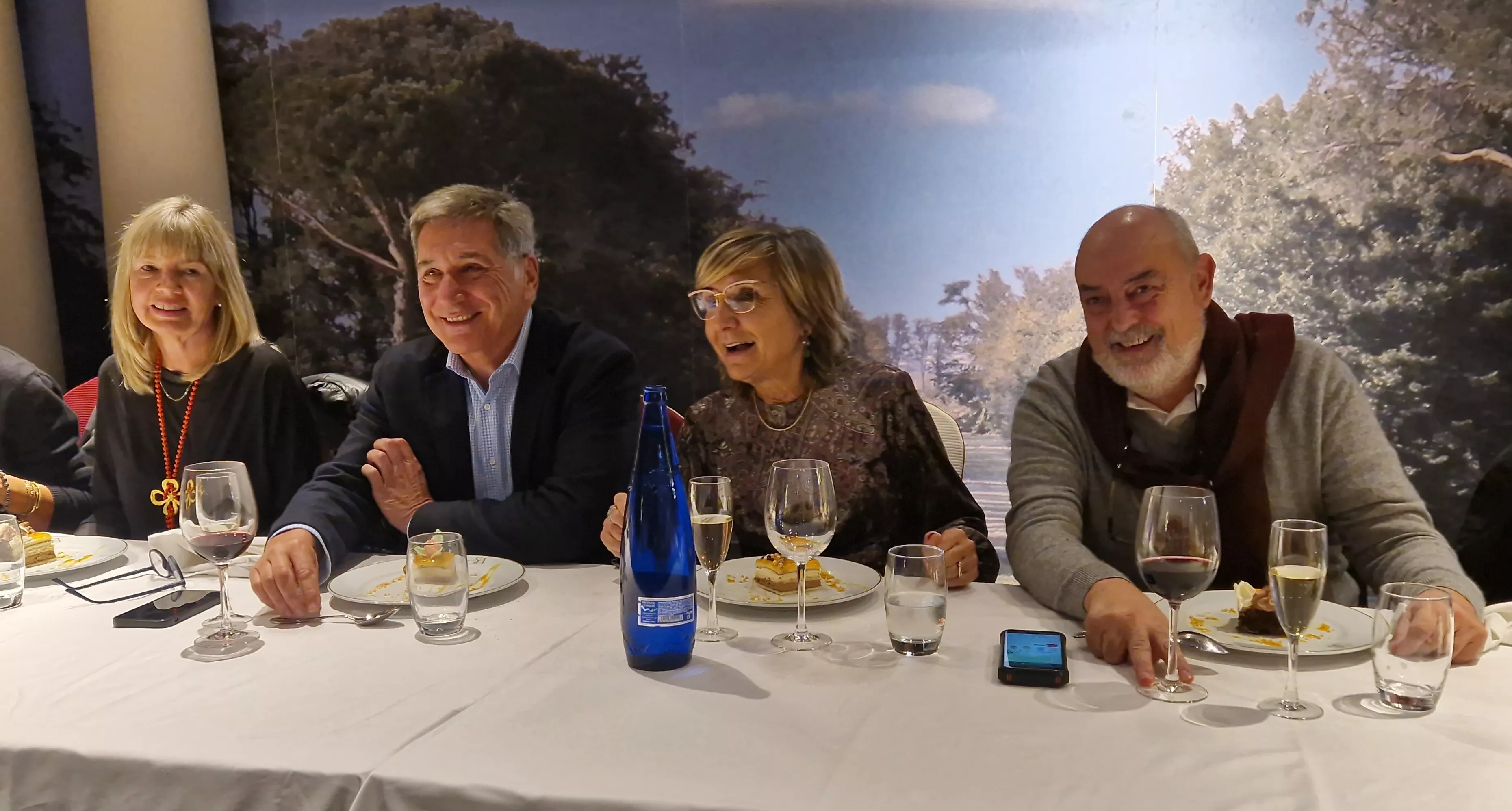 Entrega del bordón del Camino de Santiago a la Asociación de Huesca. Foto Myriam Martínez 