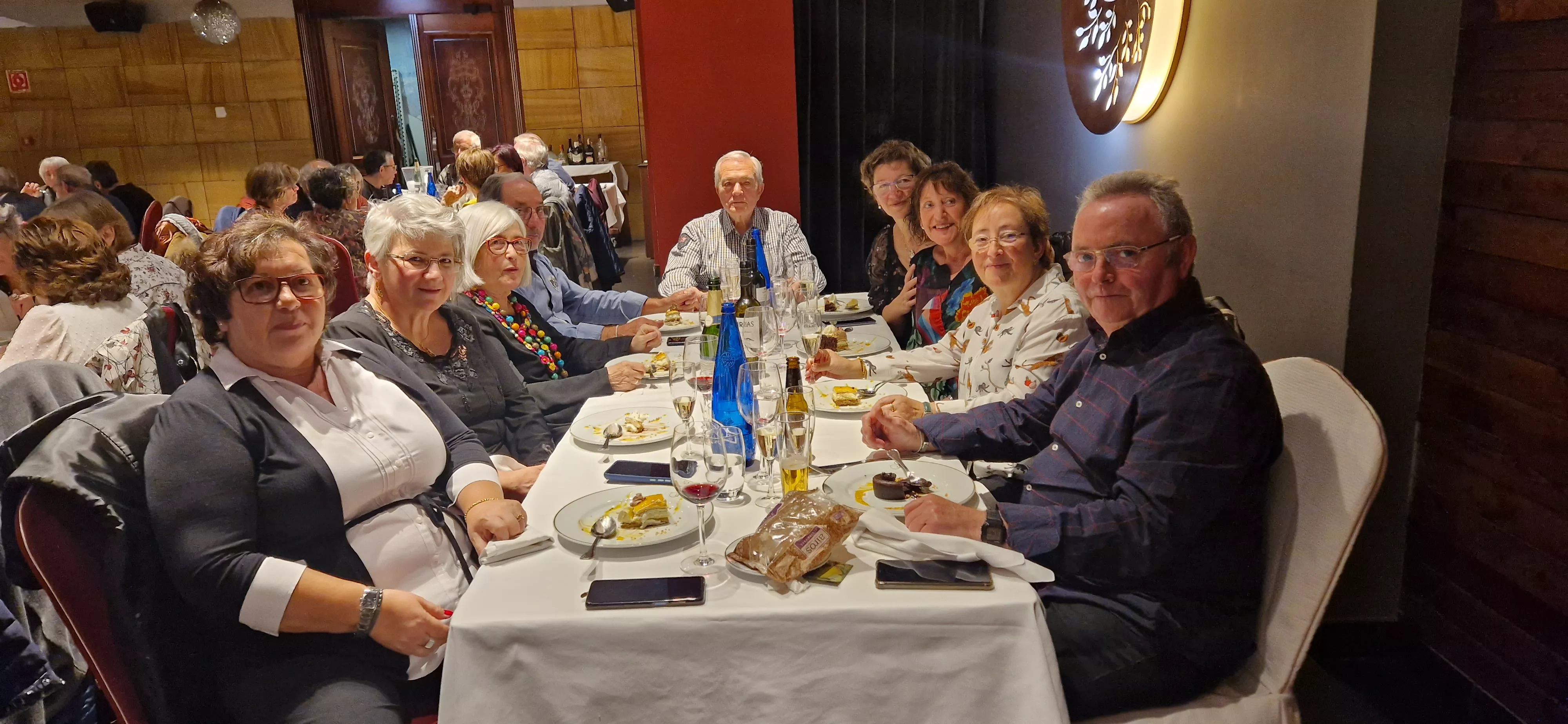 Entrega del bordón del Camino de Santiago a la Asociación de Huesca. Foto Myriam Martínez 
