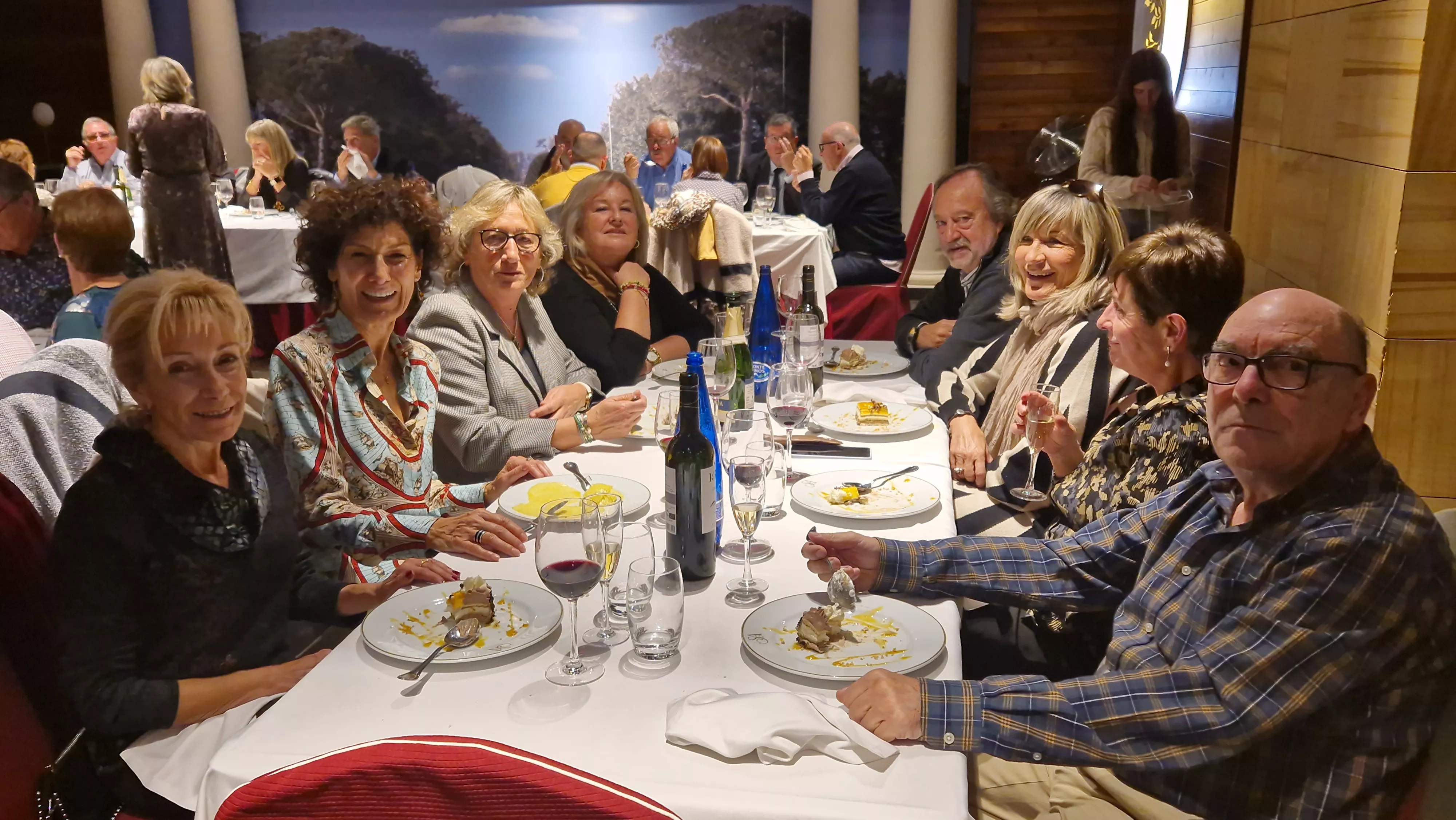 Entrega del bordón del Camino de Santiago a la Asociación de Huesca. Foto Myriam Martínez