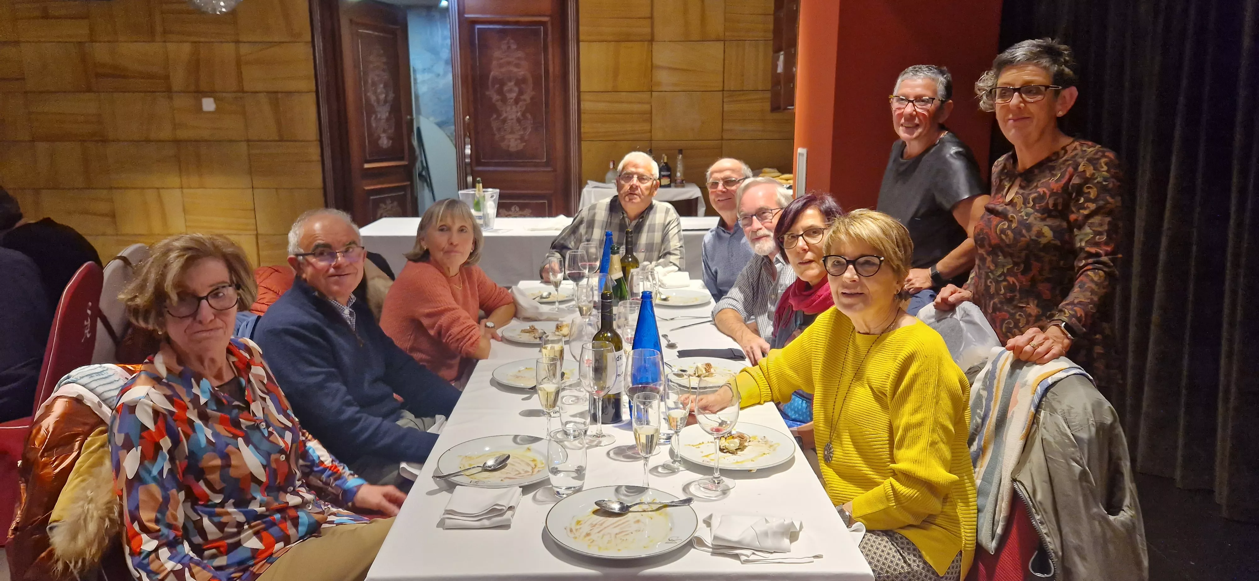 Entrega del bordón del Camino de Santiago a la Asociación de Huesca. Foto Myriam Martínez 