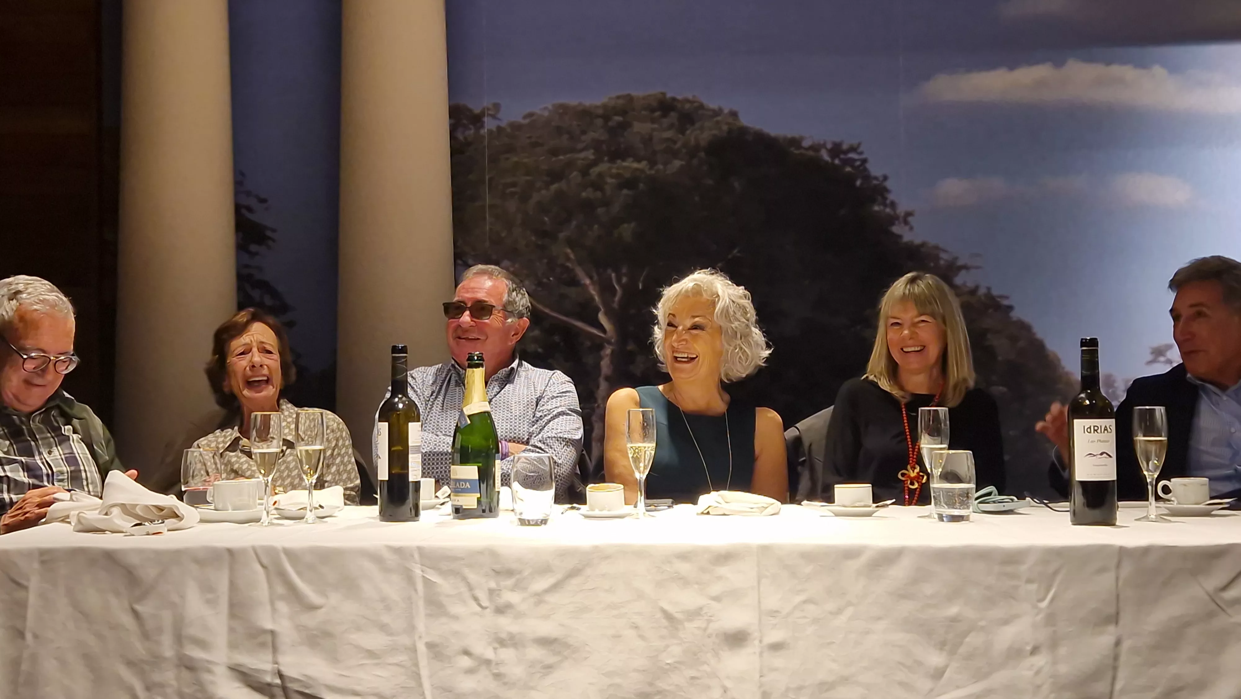 Entrega del bordón del Camino de Santiago a la Asociación de Huesca. Foto Myriam Martínez 