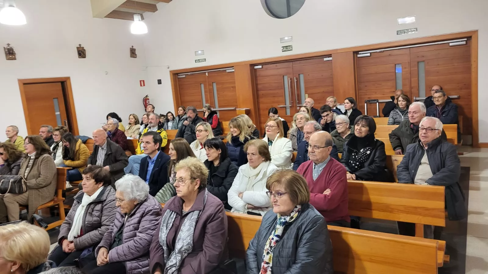 Presentación del libro del cura Cabrero en Huesca