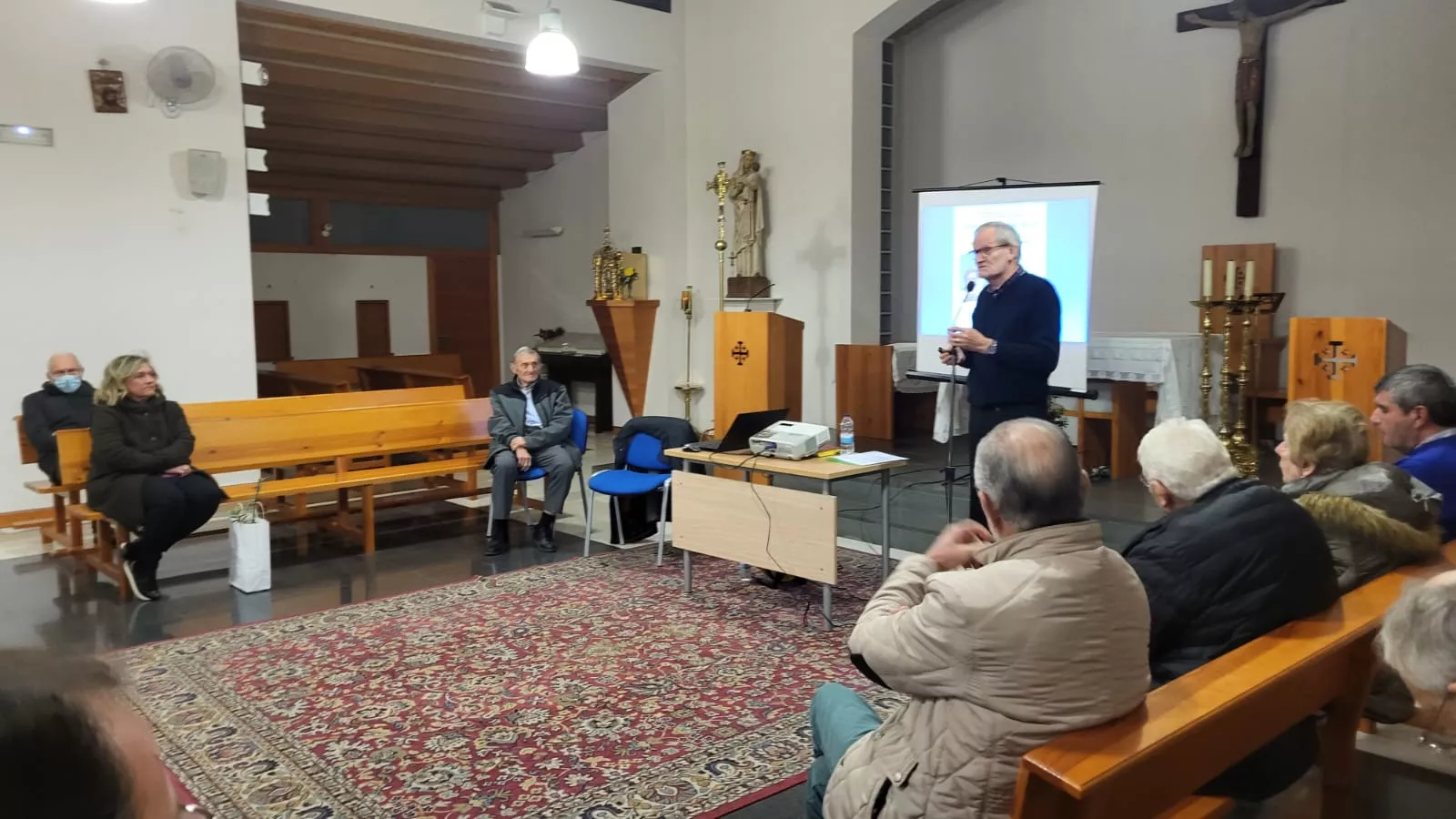 Presentación del libro del cura Cabrero en Huesca