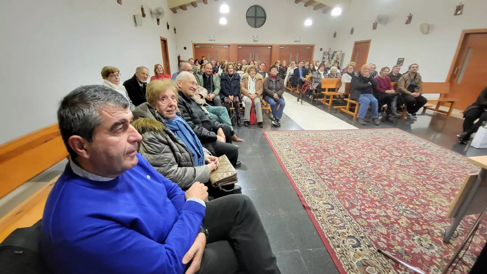 Presentación del libro del cura Cabrero en Huesca