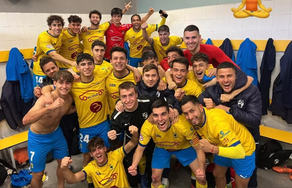 El Robres celebra la victoria de este domingo ante el Delicias.