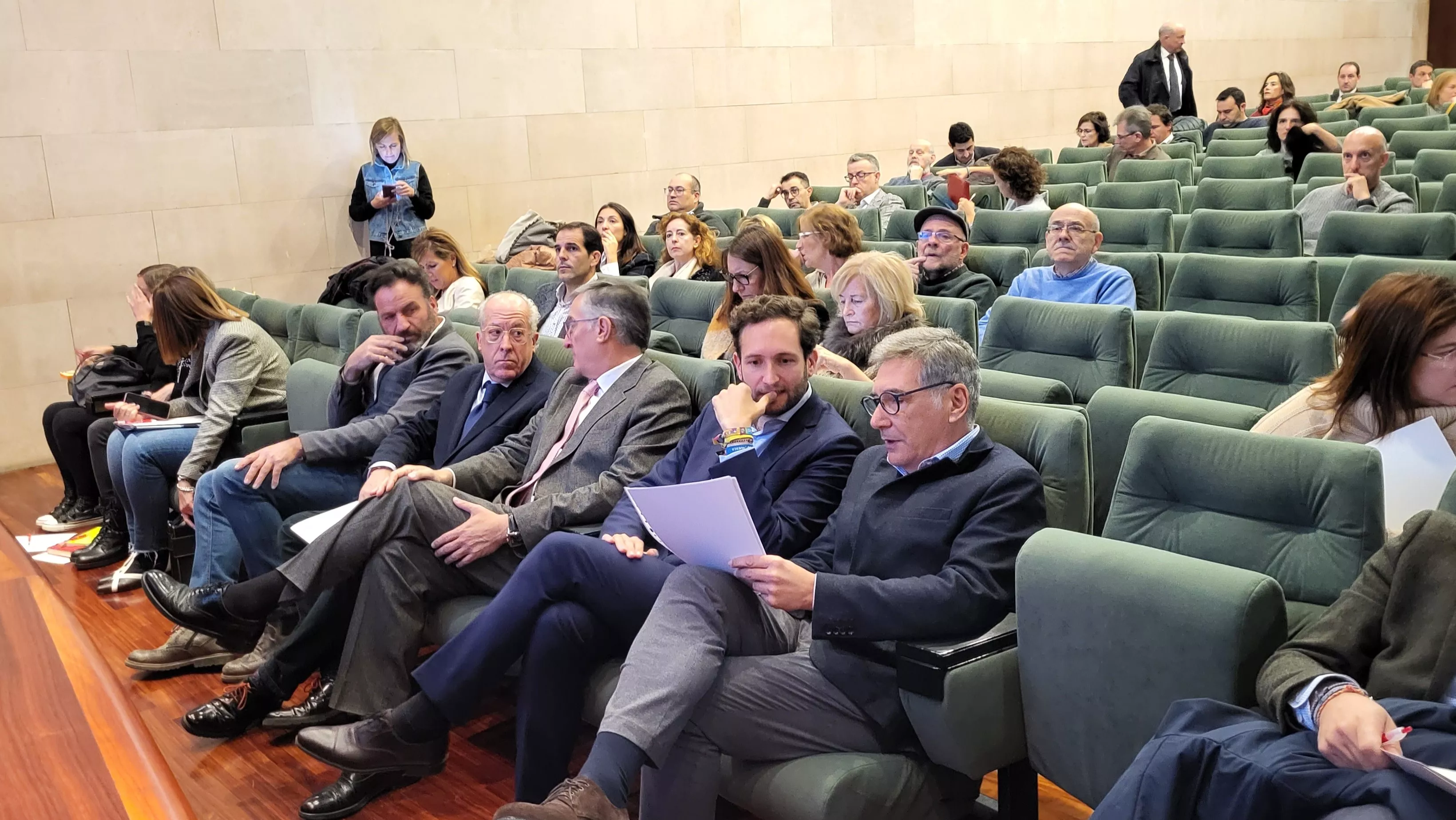 Jesús Gericó, Victor Barrio, Manuel Blasco, Isaac Claver y Ricardo Oliván, en la inauguración de la jornada del hub turístico.