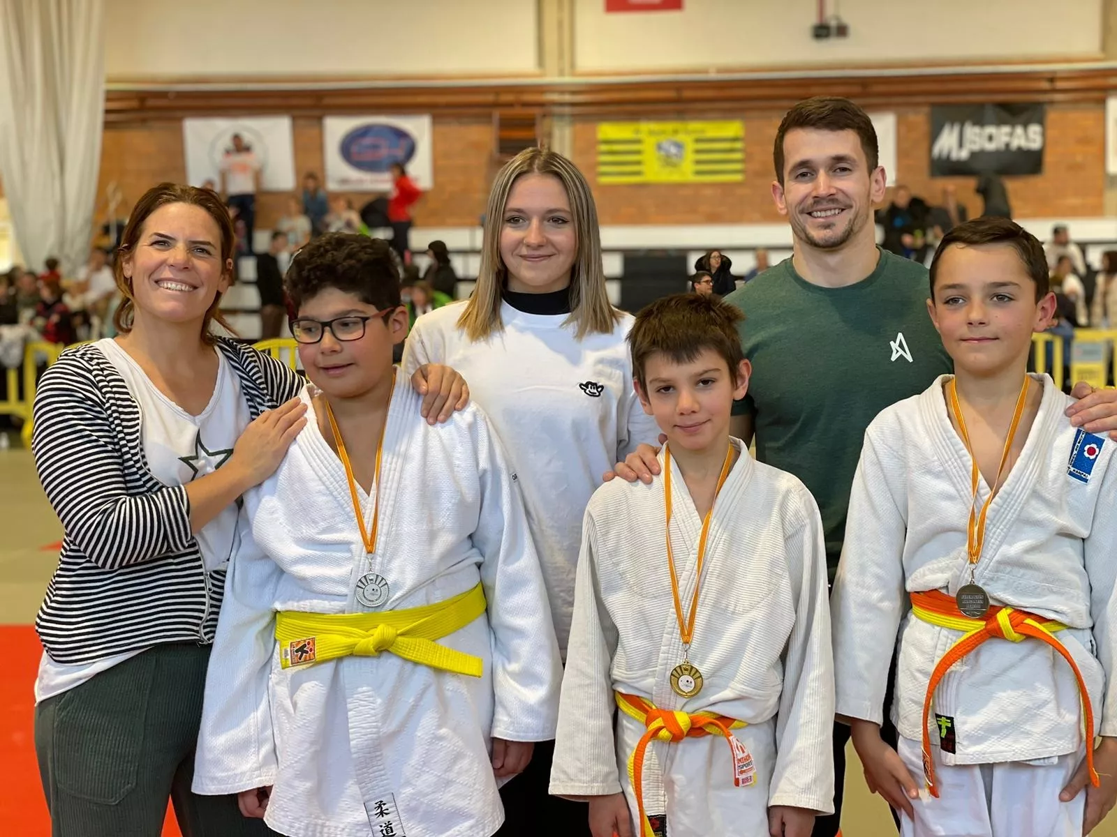 Alevines medallistas del Kanpai en la Copa de Aragón