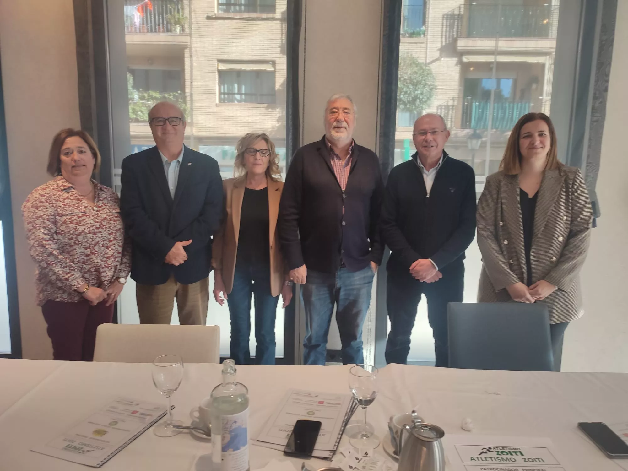 Rosa Gerbás, José María Romance, Silvia Salazar, Berti, Leopoldo Carranza y Mónica Soler.
