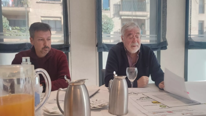 Josan Oliva y Berti durante el desayuno informativo. Josan Oliva y Berti durante el desayuno informativo.