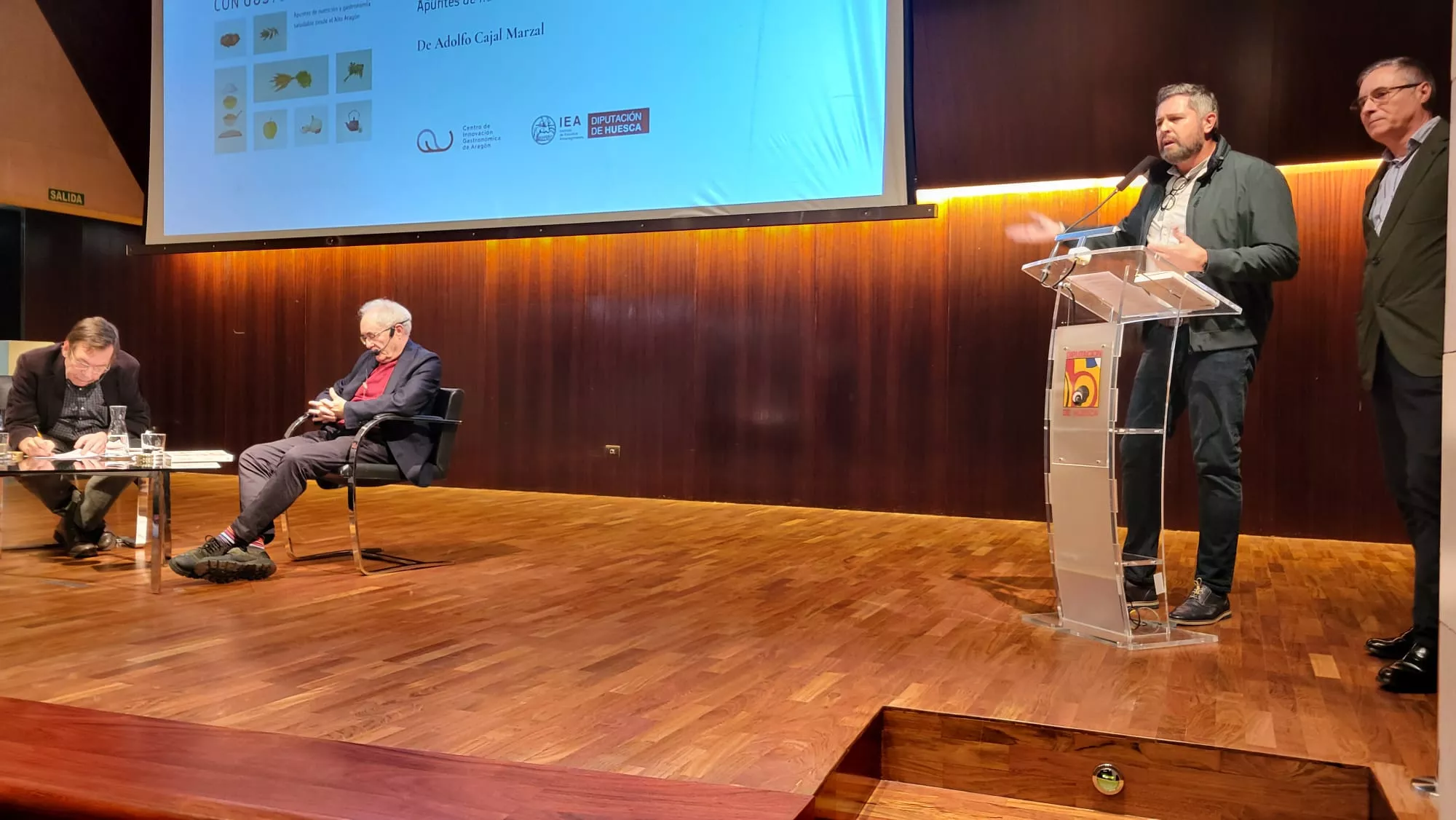 Presentación del libro Con Gusto de Adolfo Cajal Marzal en la Diputación