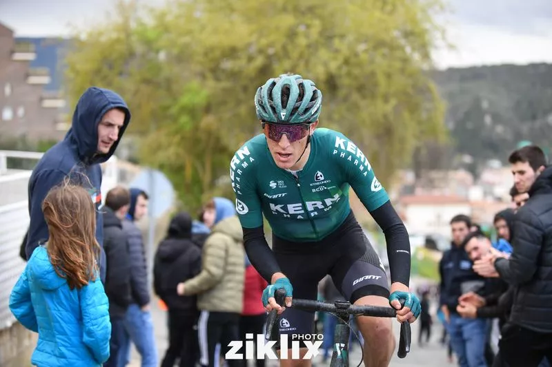 Pablo Castrillo, corredor del Kern Pharma, en una carrera de esta pasada temporada. Foto: Ziklix