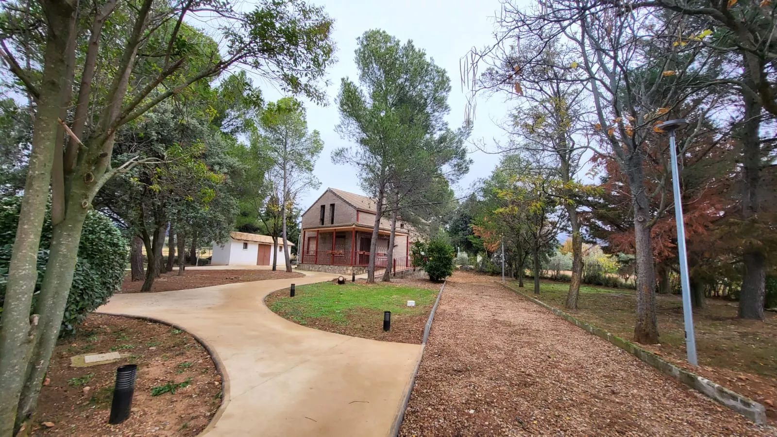 Sorteo de un coche en la finca del doctor Olivera en Arascués