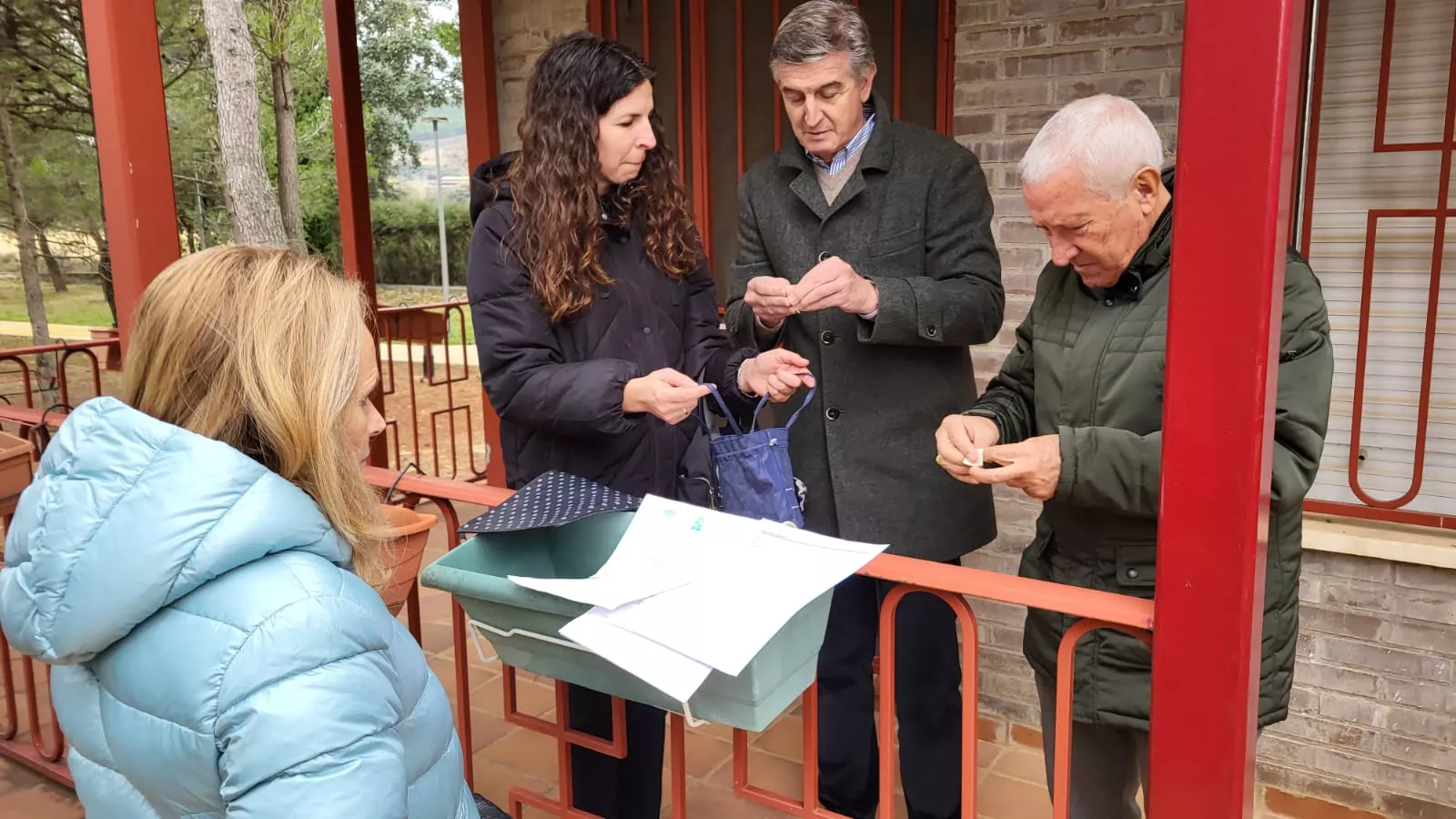 Sorteo de un coche en la finca del doctor Olivera en Arascués