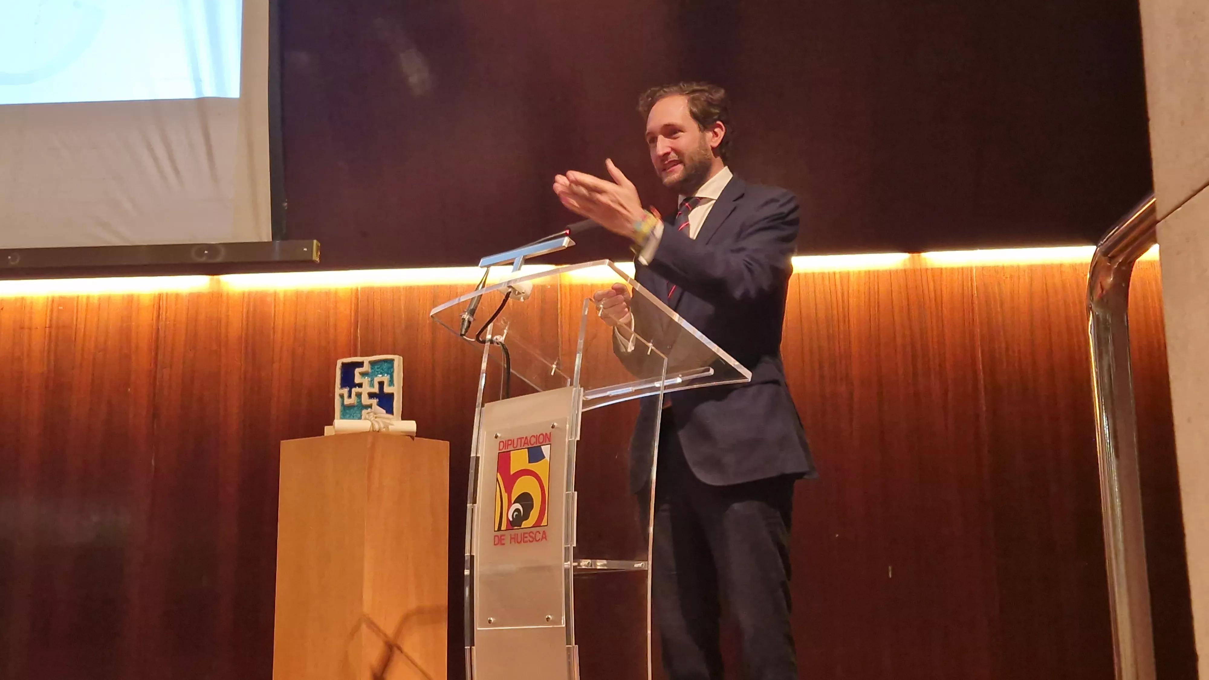 Isaac claver, presidente de la DPH, en el Día de la Discapacidad en Huesca. Foto Myriam Martínez 