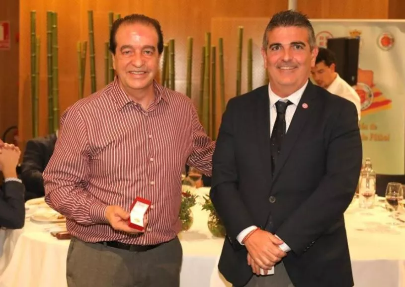 Insignia de Oro a Félix Jimenez. Foto Rubén Losada