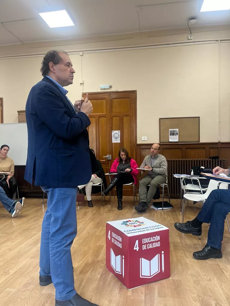 Agustín Matía. Jornada sobre síndrome de Down y el lenguaje en el Campus de Huesca.