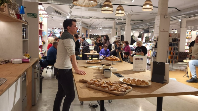 Productos elaborados por Mateo Sierra para la degustación. Productos elaborados por Mateo Sierra para la degustación.