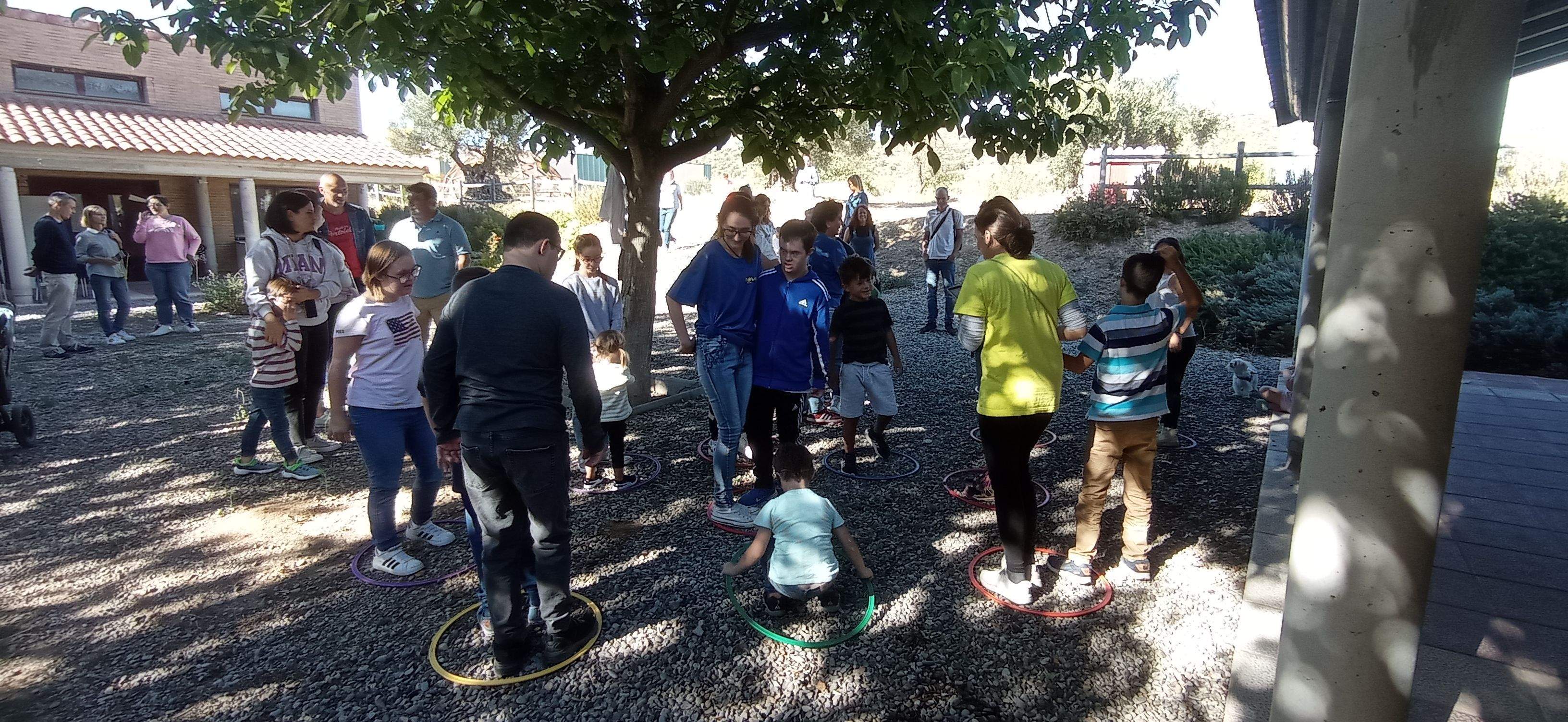 Imágenes del encuentro de familias de Down Huesca y Zaragoza en Fonz 