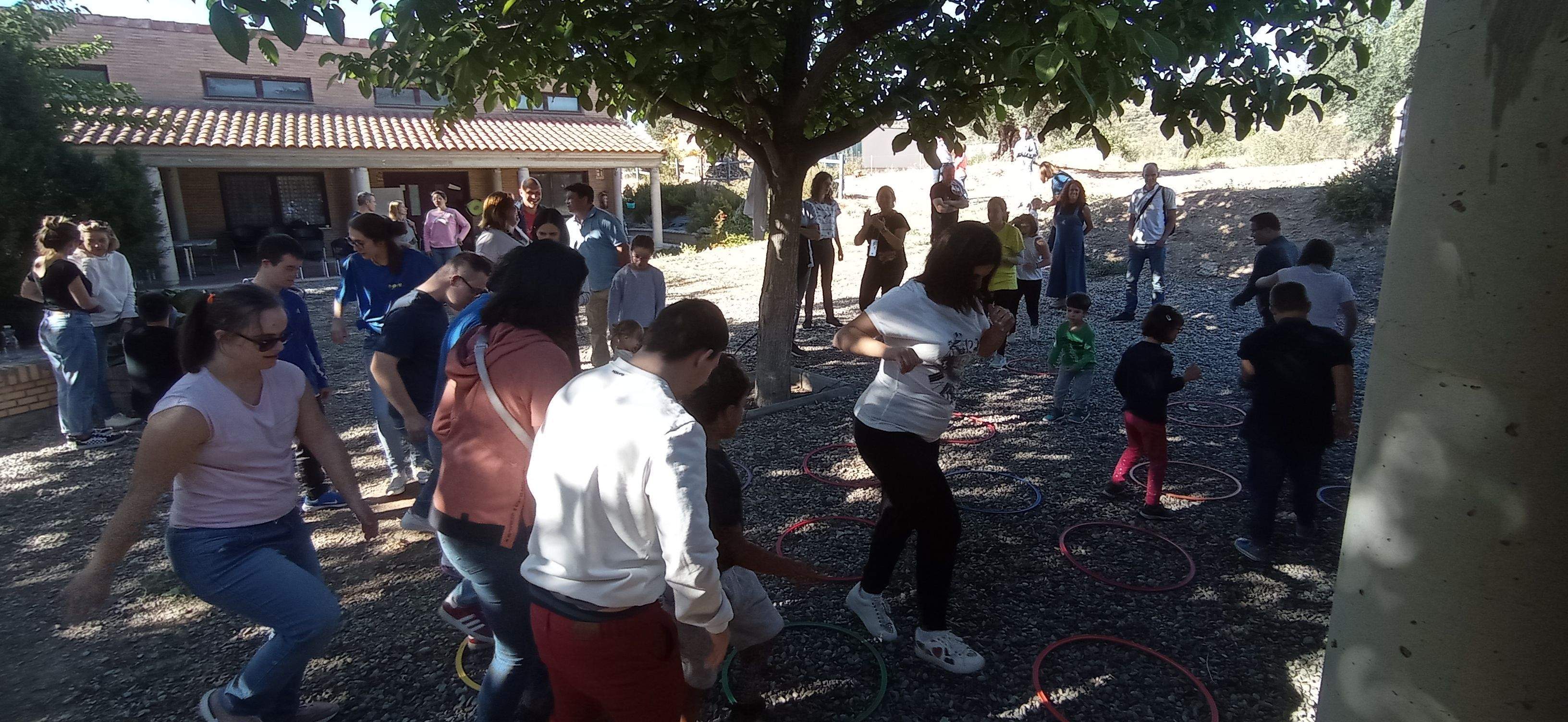Imágenes del encuentro de familias de Down Huesca y Zaragoza en Fonz 