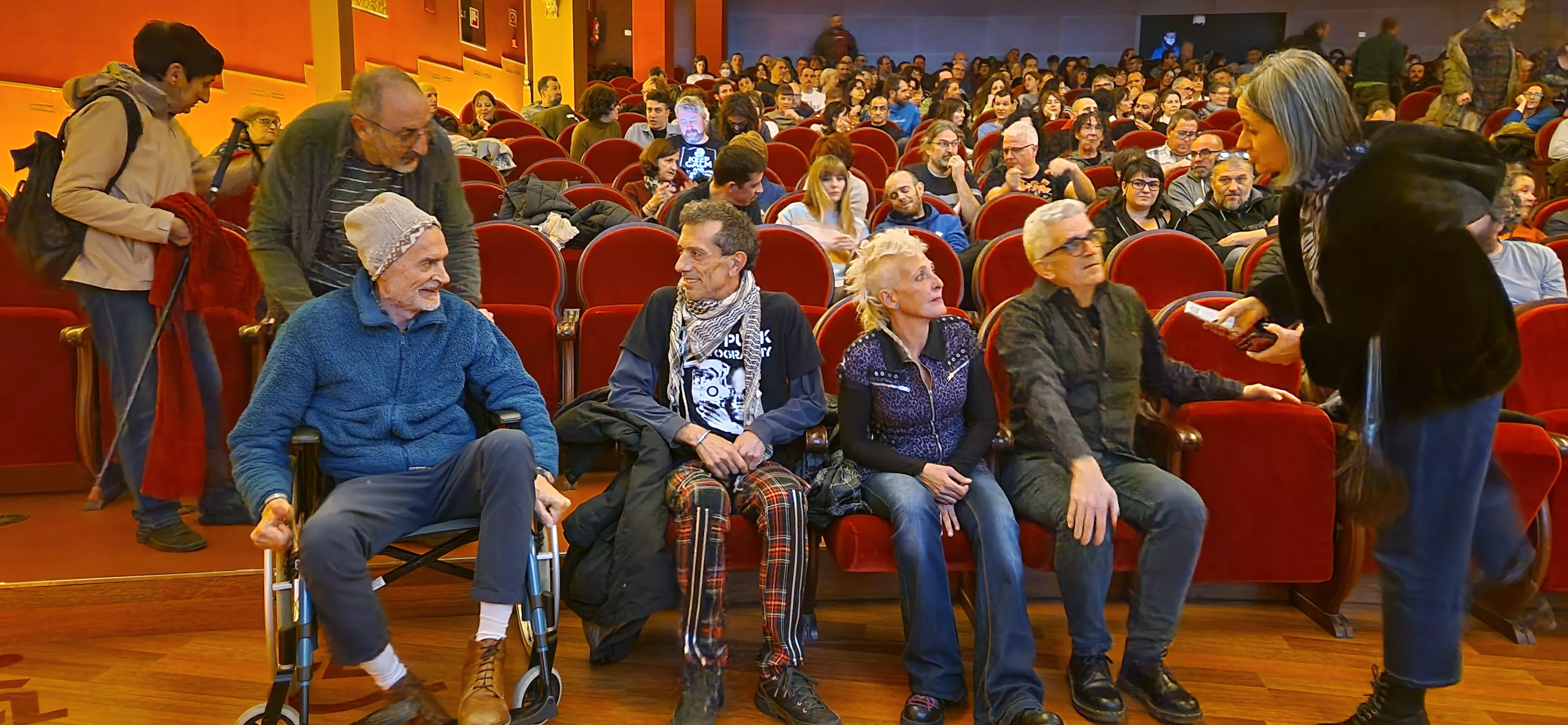 Estreno en Huesca de la película de Manolo Kabezabolo. Foto Myriam Martínez