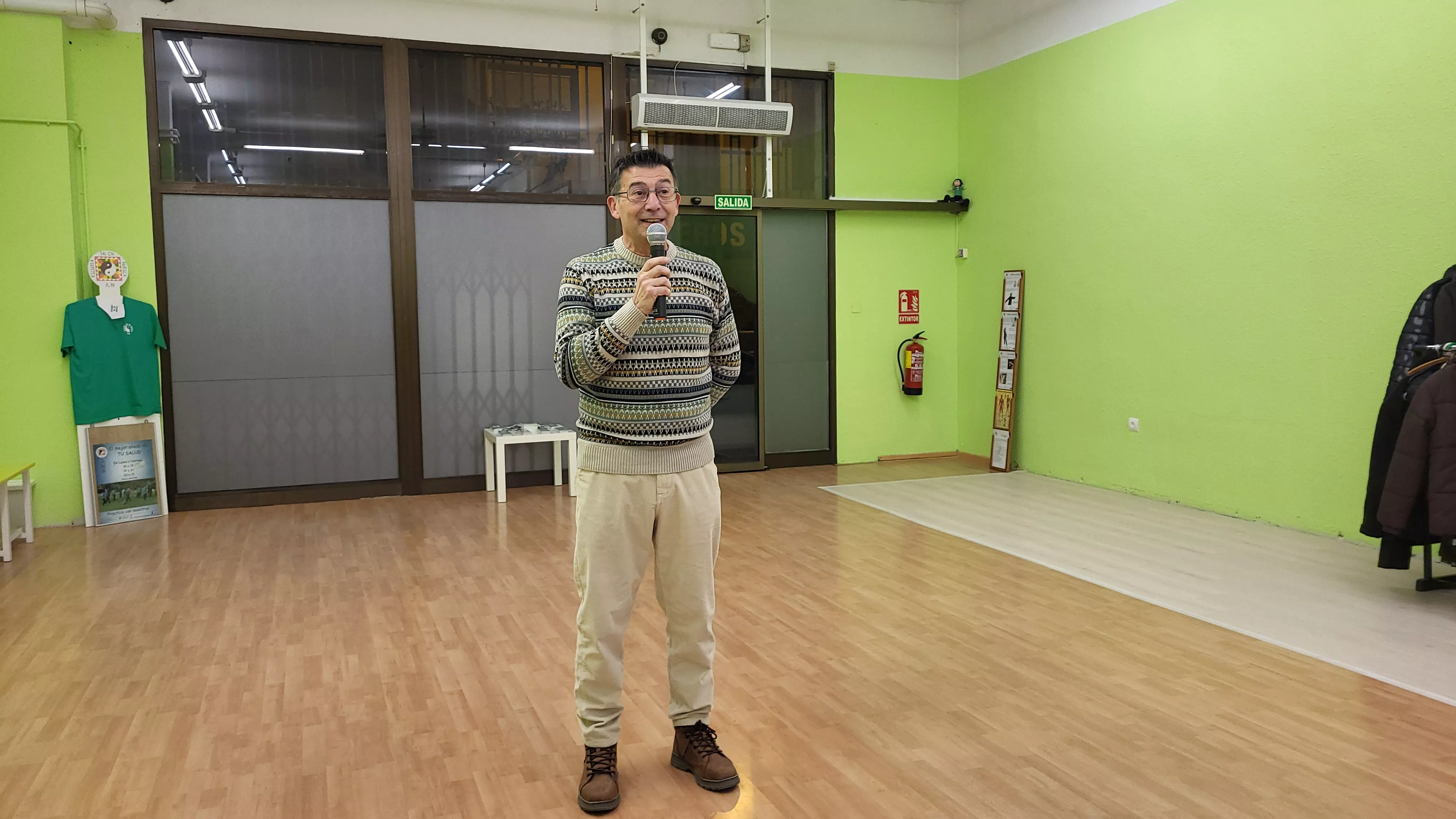 Andrés Pascual en la inauguración de la nueva sede de la Escuela de Tai Chi en Huesca. Foto Mercedes Manterola