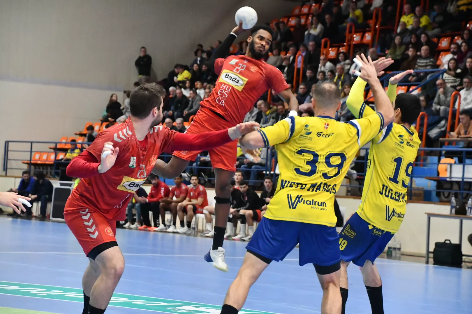 Frank Cordiés, jugador de Bada Huesca. Foto Arrate Morales