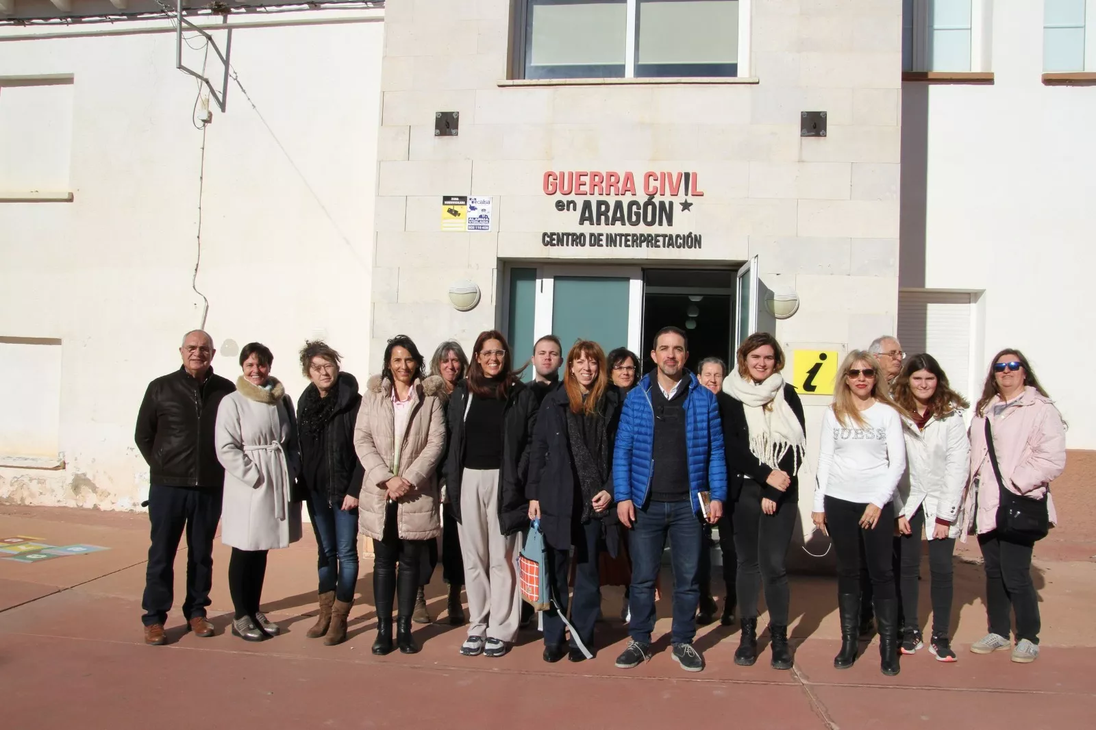 Participantes en la jornada en Robres sobre represión femenina en los pueblos en tiempos de posguerra. Foto Carlos Neofato