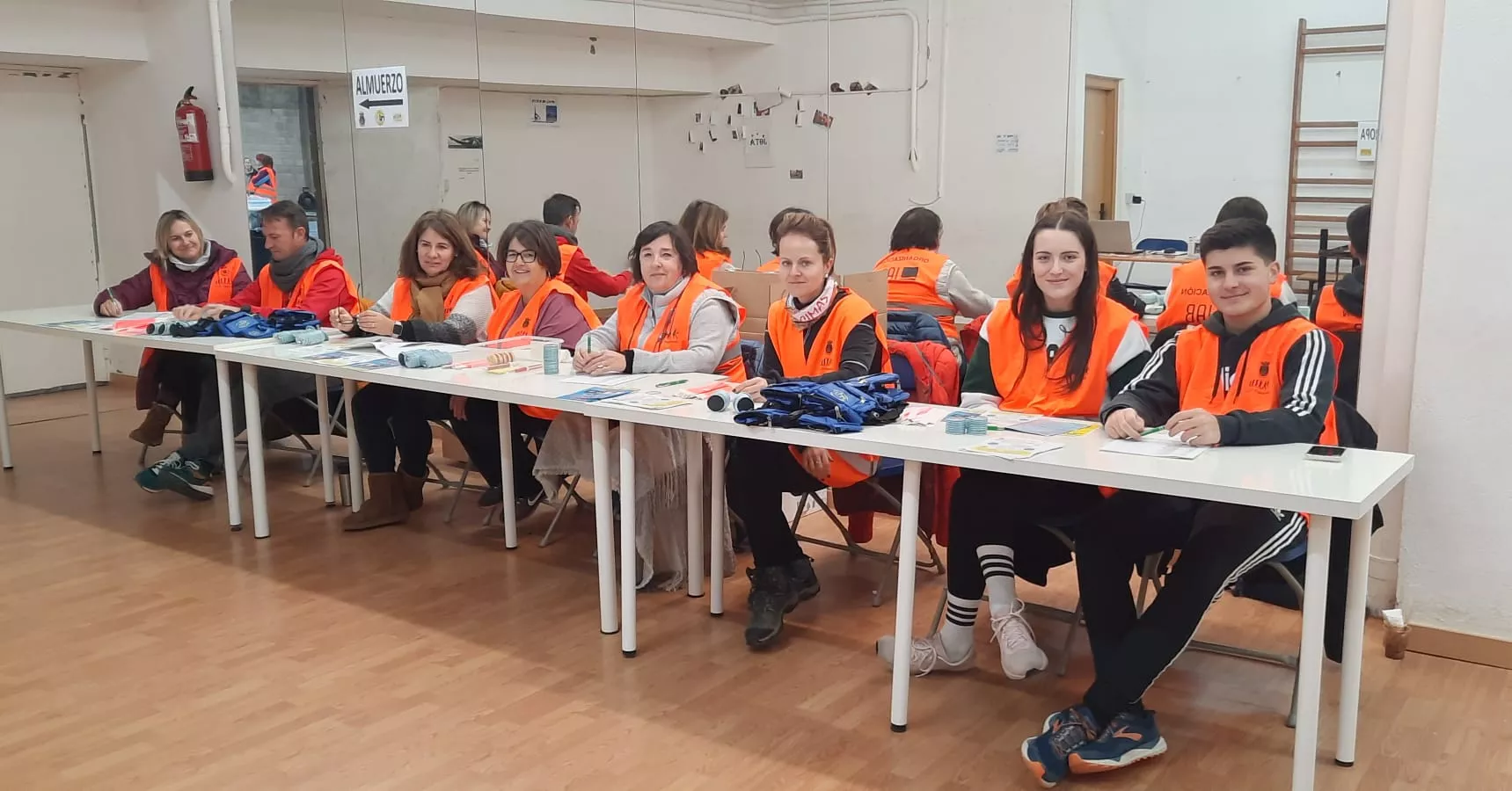 Miembros de la organización de la Ruta de las Ermitas de Ayerbe. Foto Alejandro Salcedo