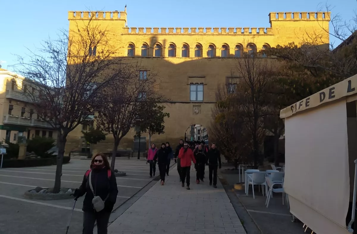 Caminantes de la Ruta de las Ermitas en Ayerbe, Foto: Alejandro Slacedo