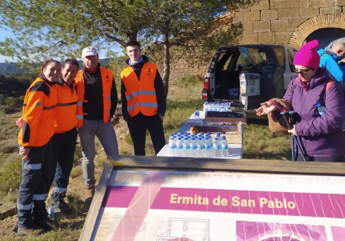 Voluntarios de la Ruta de las Ermitas de Ayerbe. Foto Alejandro Salcedo
