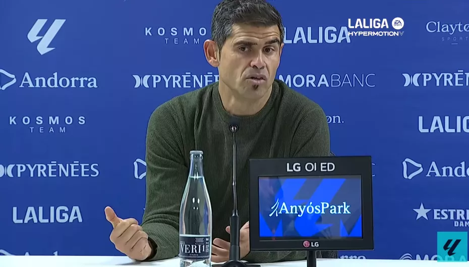 Antonio Hidalgo, entrenador del Huesca.