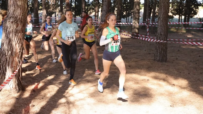 Bea Martínez en carrera. Foto CA Olimpo