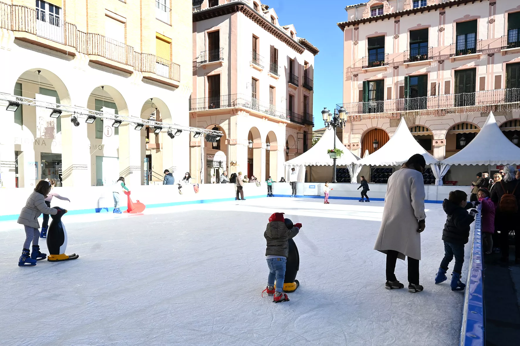 Pista de hielo de Huesca. Foto Carlos Jalle