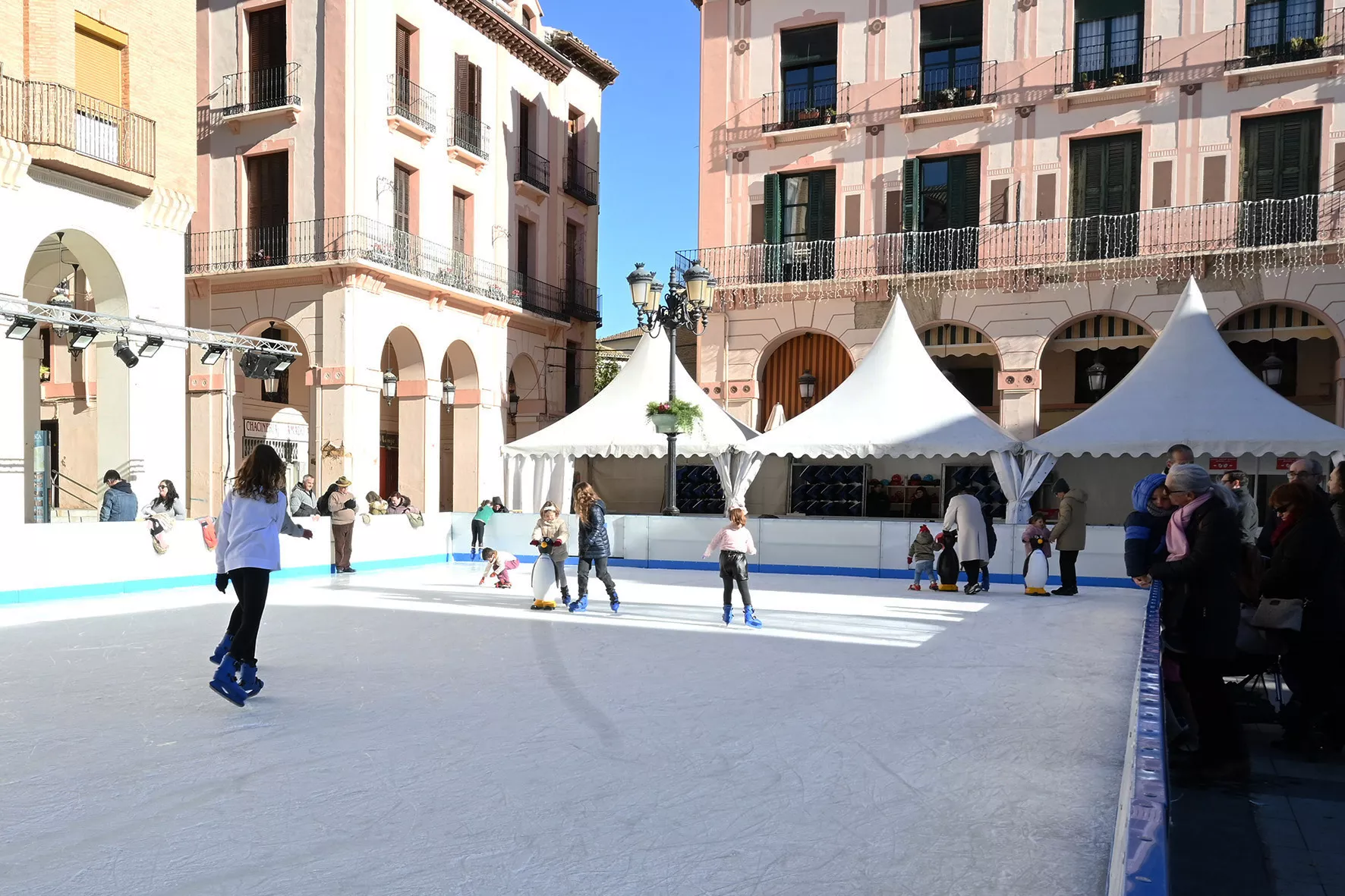 Pista de hielo de Huesca. Foto Carlos Jalle