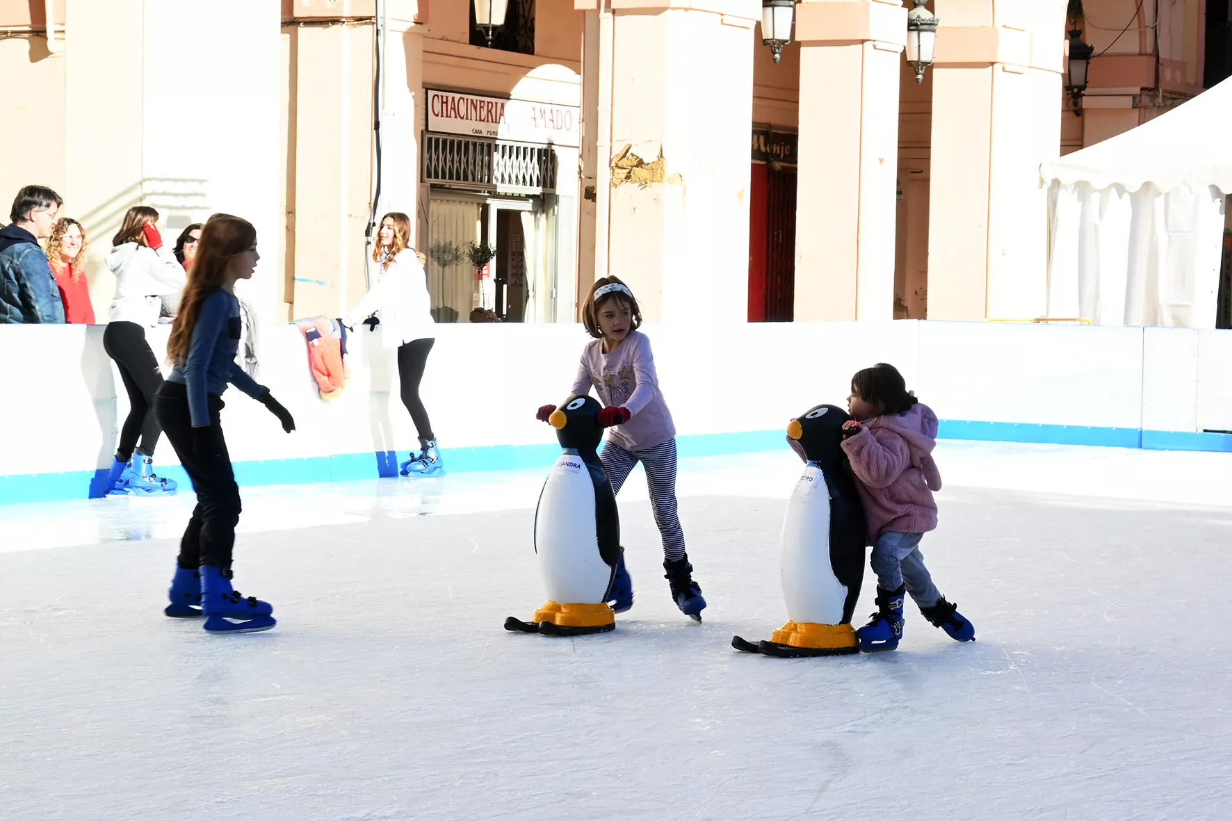 Pista de hielo de Huesca. Foto Carlos Jalle