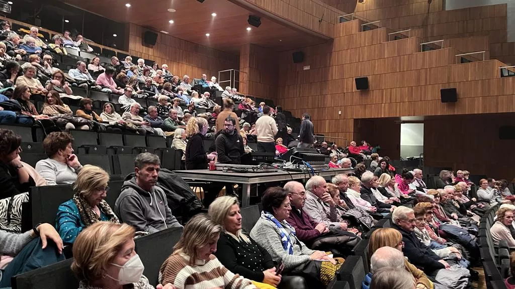 Actuación de El Consorcio en el Palacio de Congresos de Huesca. Foto: Mercedes Manterola
